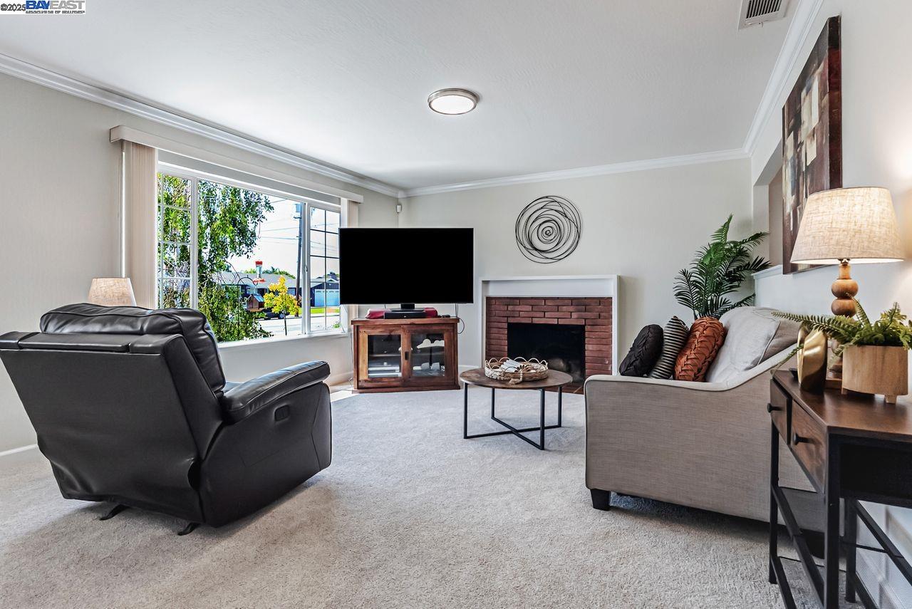 Detail Gallery Image 6 of 34 For 5461 Lafayette Ave, Newark,  CA 94560 - 3 Beds | 2 Baths