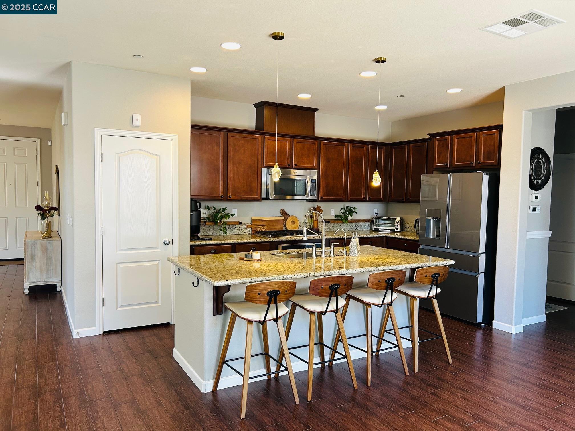 Detail Gallery Image 5 of 21 For 908 Poppy Dr, Brentwood,  CA 94513 - 4 Beds | 3 Baths