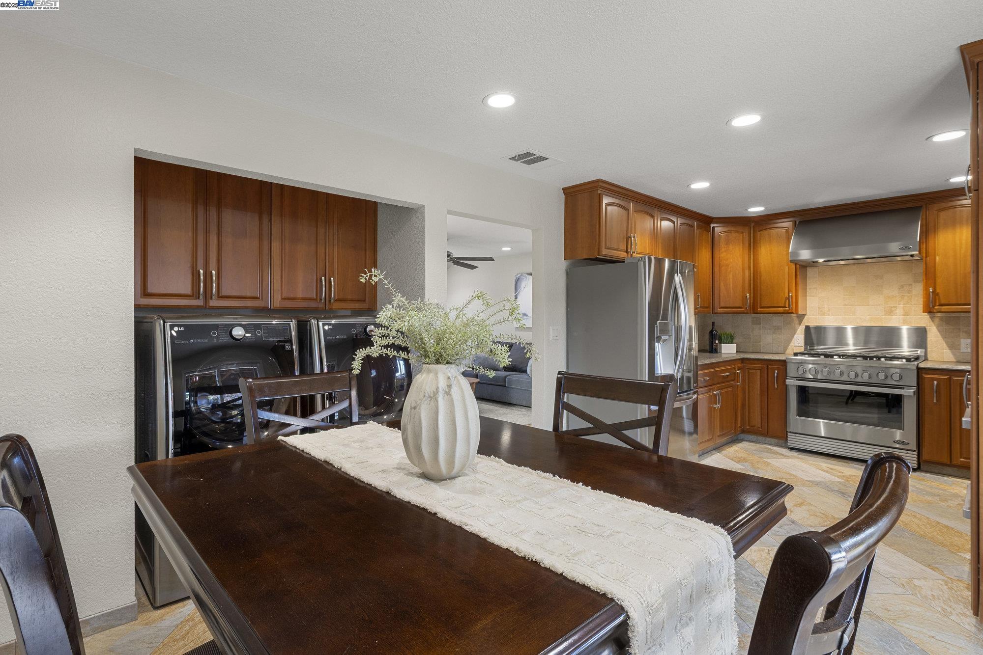 Detail Gallery Image 11 of 37 For 5706 Willkie Pl, Fremont,  CA 94538 - 3 Beds | 1 Baths