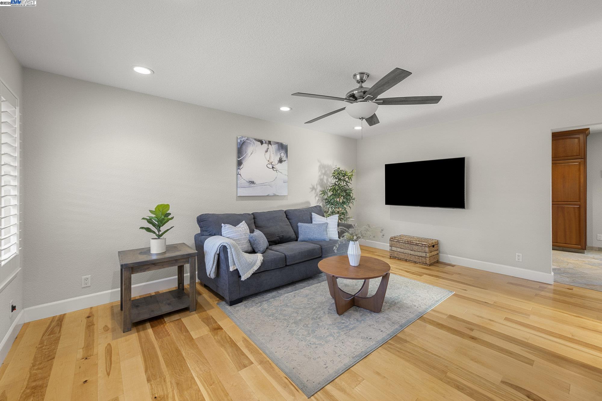 Detail Gallery Image 5 of 37 For 5706 Willkie Pl, Fremont,  CA 94538 - 3 Beds | 1 Baths