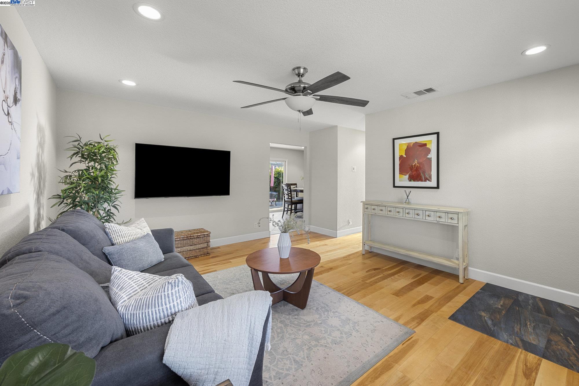 Detail Gallery Image 7 of 37 For 5706 Willkie Pl, Fremont,  CA 94538 - 3 Beds | 1 Baths