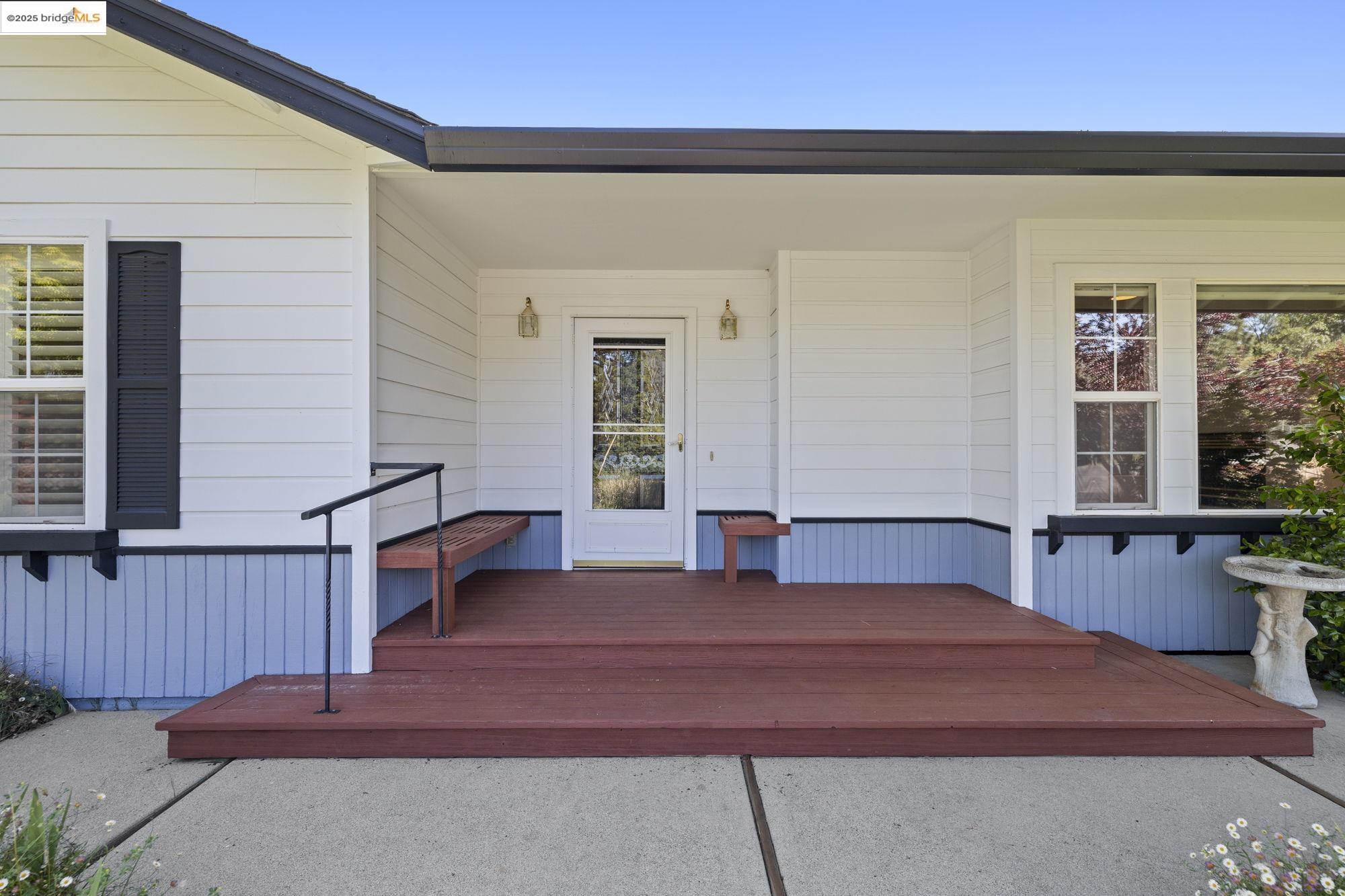 Detail Gallery Image 4 of 38 For 15840 Ridgefield Ct., Sonora,  CA 95370 - 3 Beds | 2 Baths