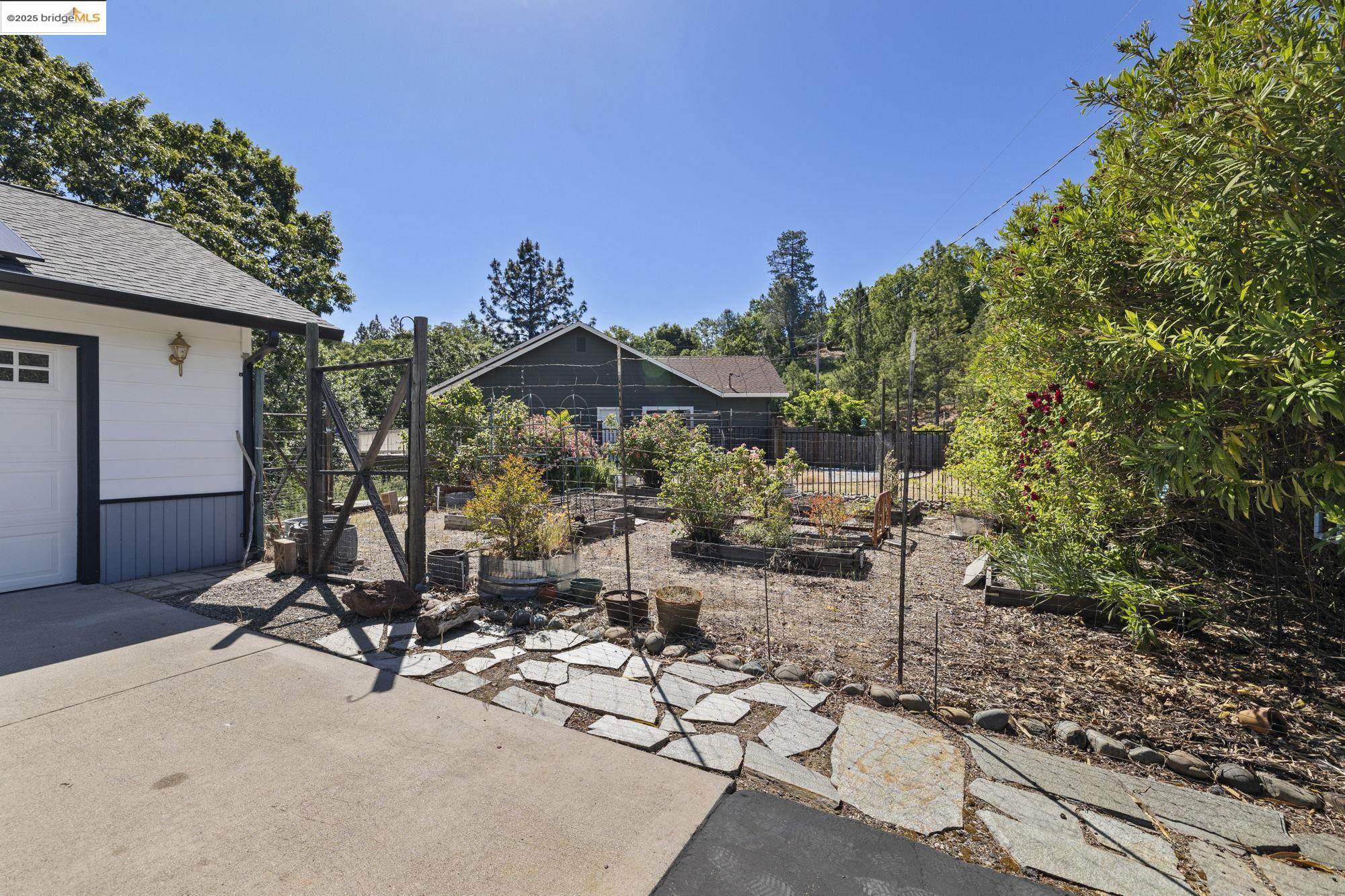 Detail Gallery Image 35 of 38 For 15840 Ridgefield Ct., Sonora,  CA 95370 - 3 Beds | 2 Baths