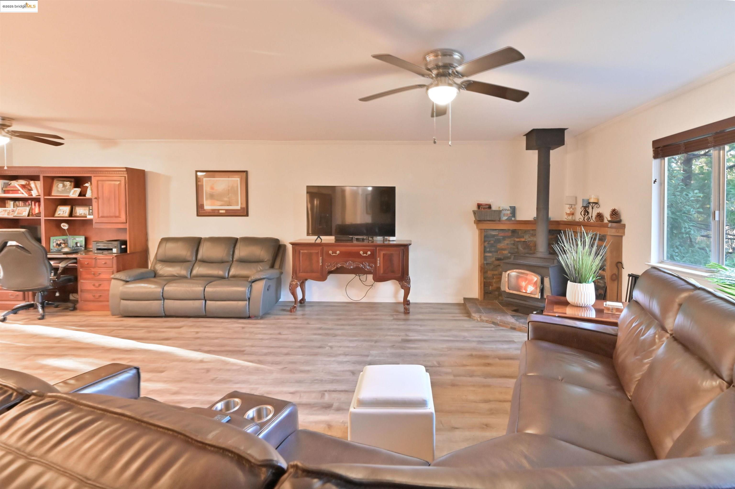 Detail Gallery Image 20 of 56 For 21410 Green Meadow Lane, Sonora,  CA 95370 - 3 Beds | 2 Baths