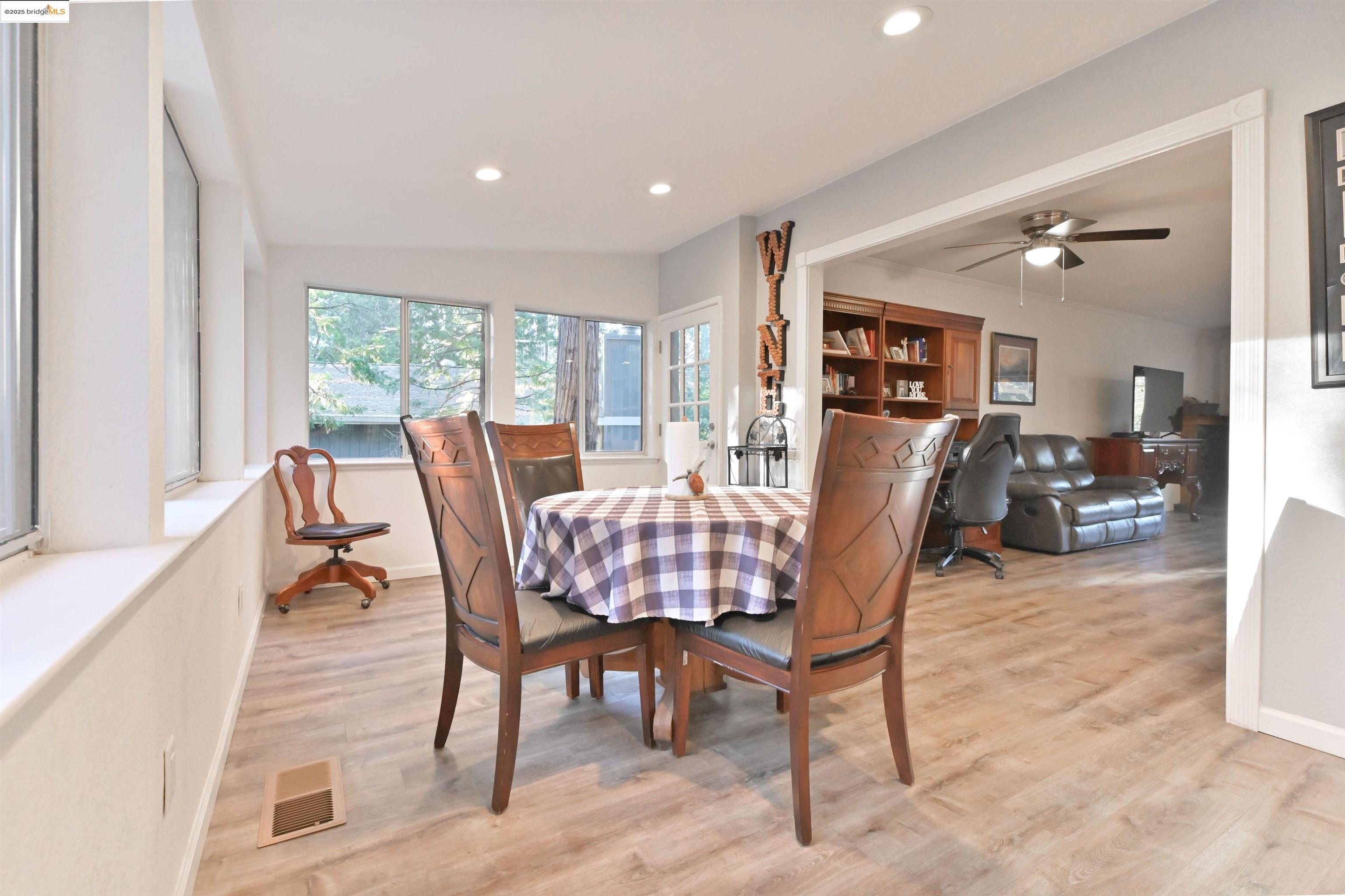 Detail Gallery Image 33 of 56 For 21410 Green Meadow Lane, Sonora,  CA 95370 - 3 Beds | 2 Baths
