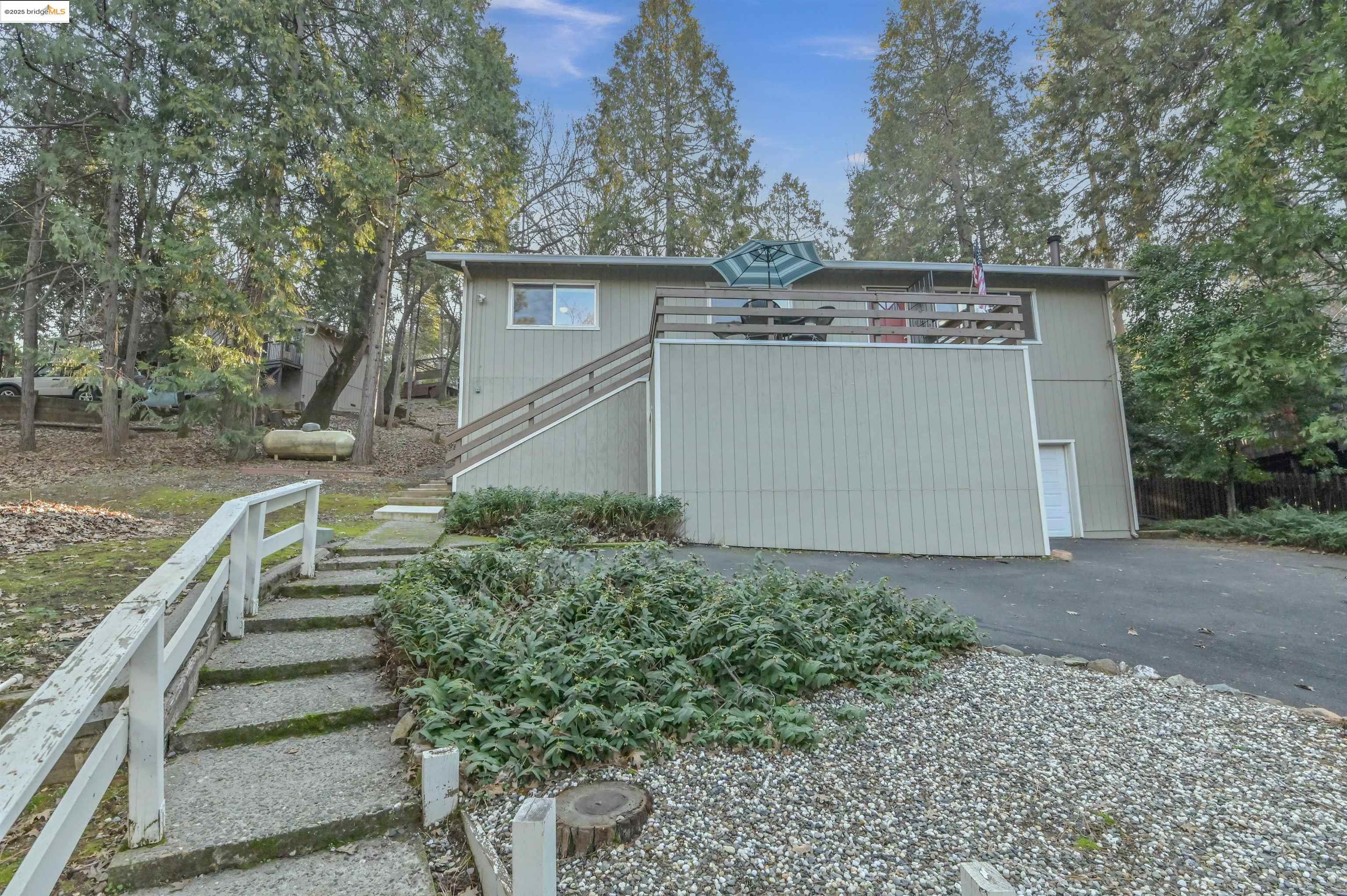 Detail Gallery Image 10 of 56 For 21410 Green Meadow Lane, Sonora,  CA 95370 - 3 Beds | 2 Baths