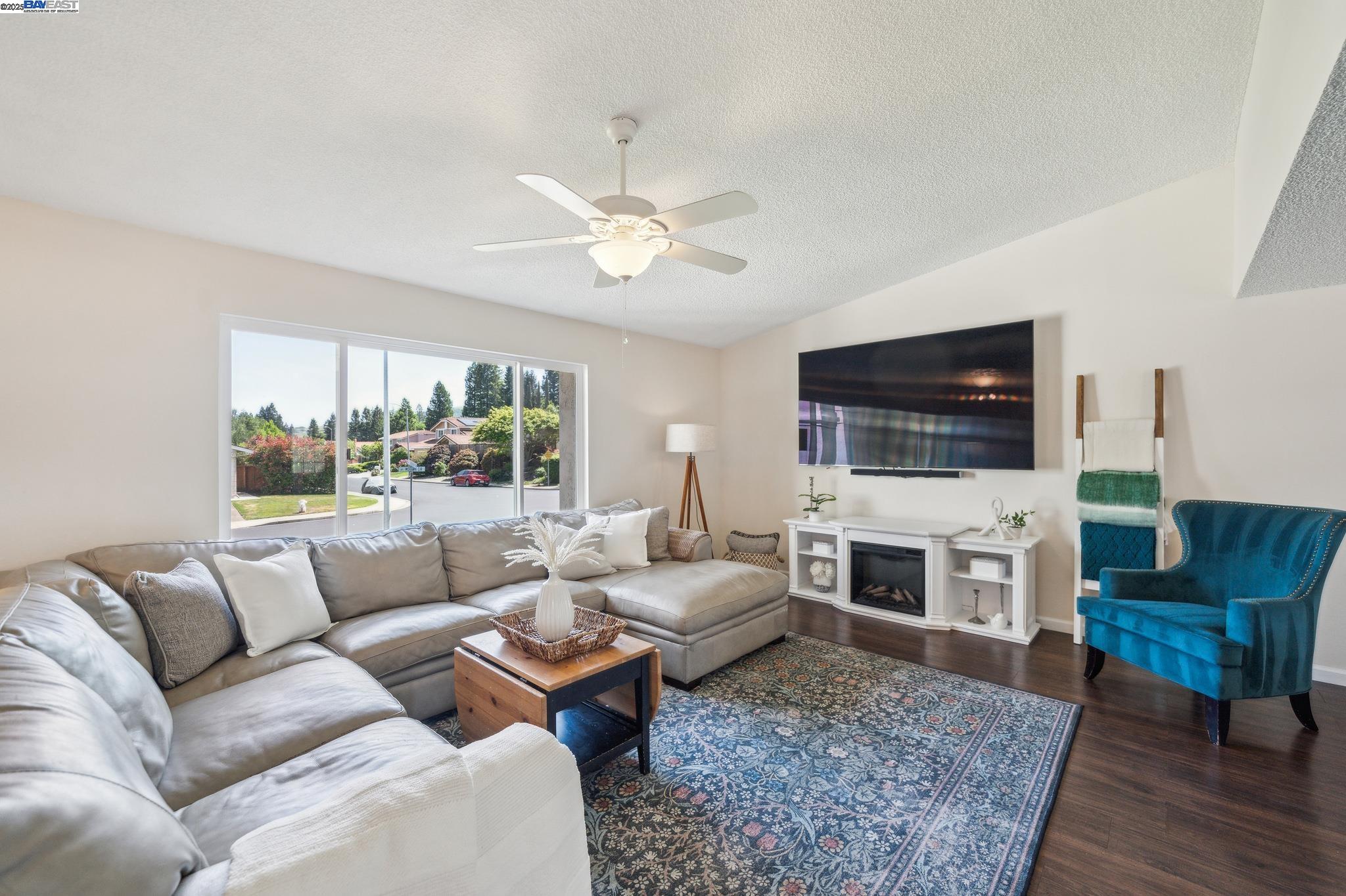 Detail Gallery Image 7 of 60 For 2740 Mohawk Cir, San Ramon,  CA 94583 - 4 Beds | 3 Baths