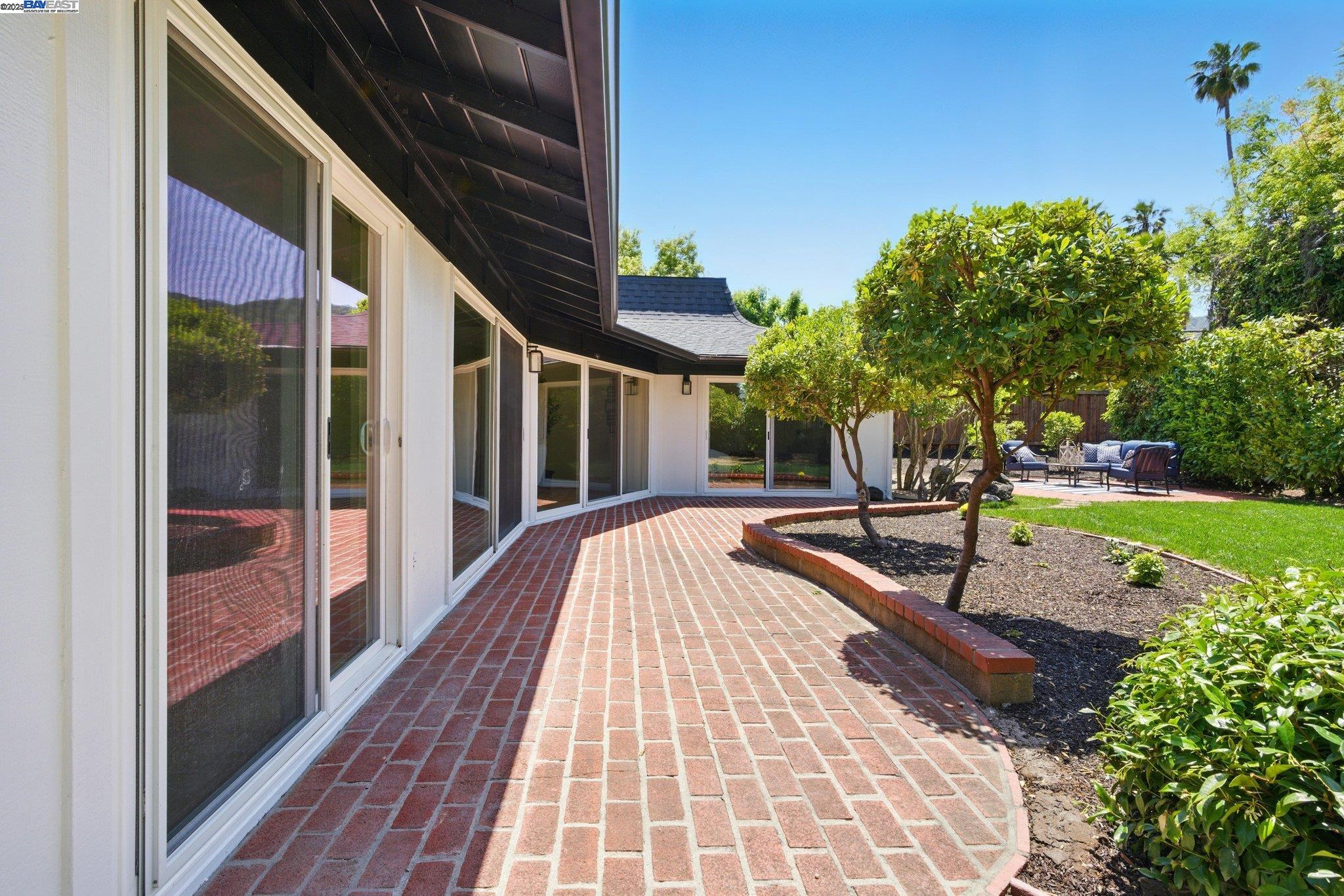 Detail Gallery Image 46 of 57 For 100 Country Club Dr, Novato,  CA 94949 - 3 Beds | 2/1 Baths