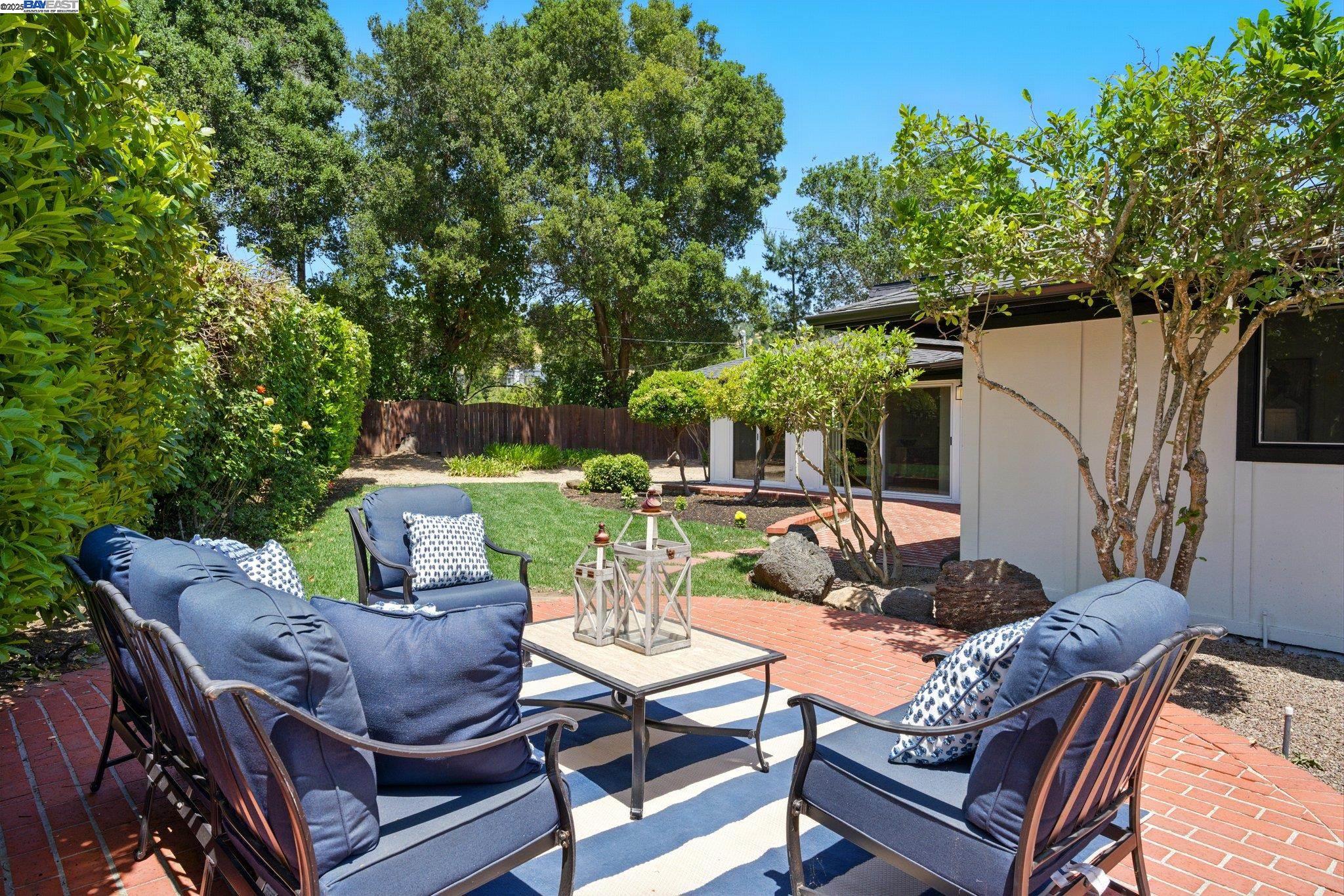 Detail Gallery Image 52 of 57 For 100 Country Club Dr, Novato,  CA 94949 - 3 Beds | 2/1 Baths