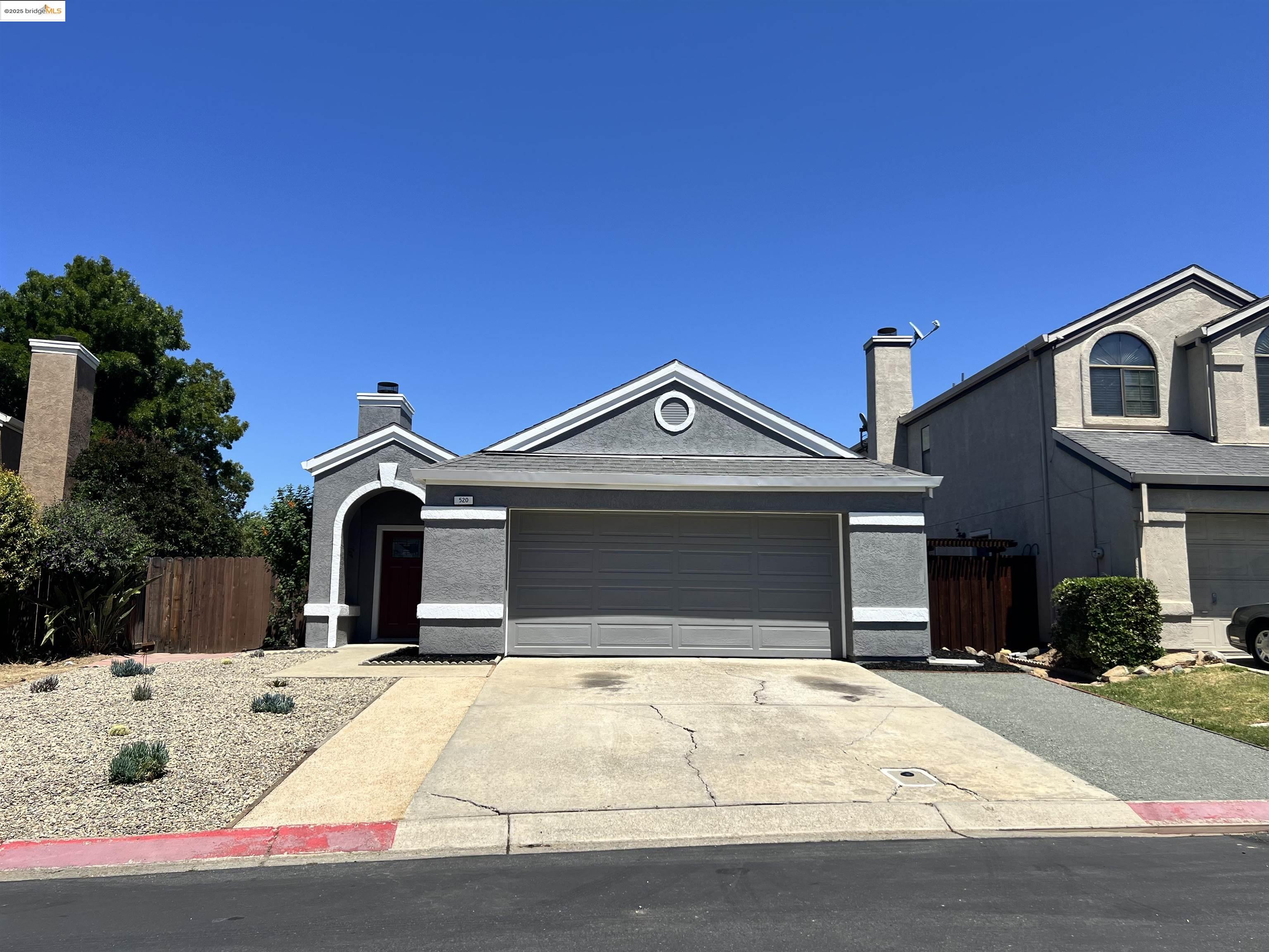 Detail Gallery Image 1 of 27 For 520 Mockingbird Ln, Oakley,  CA 94561 - 3 Beds | 2 Baths