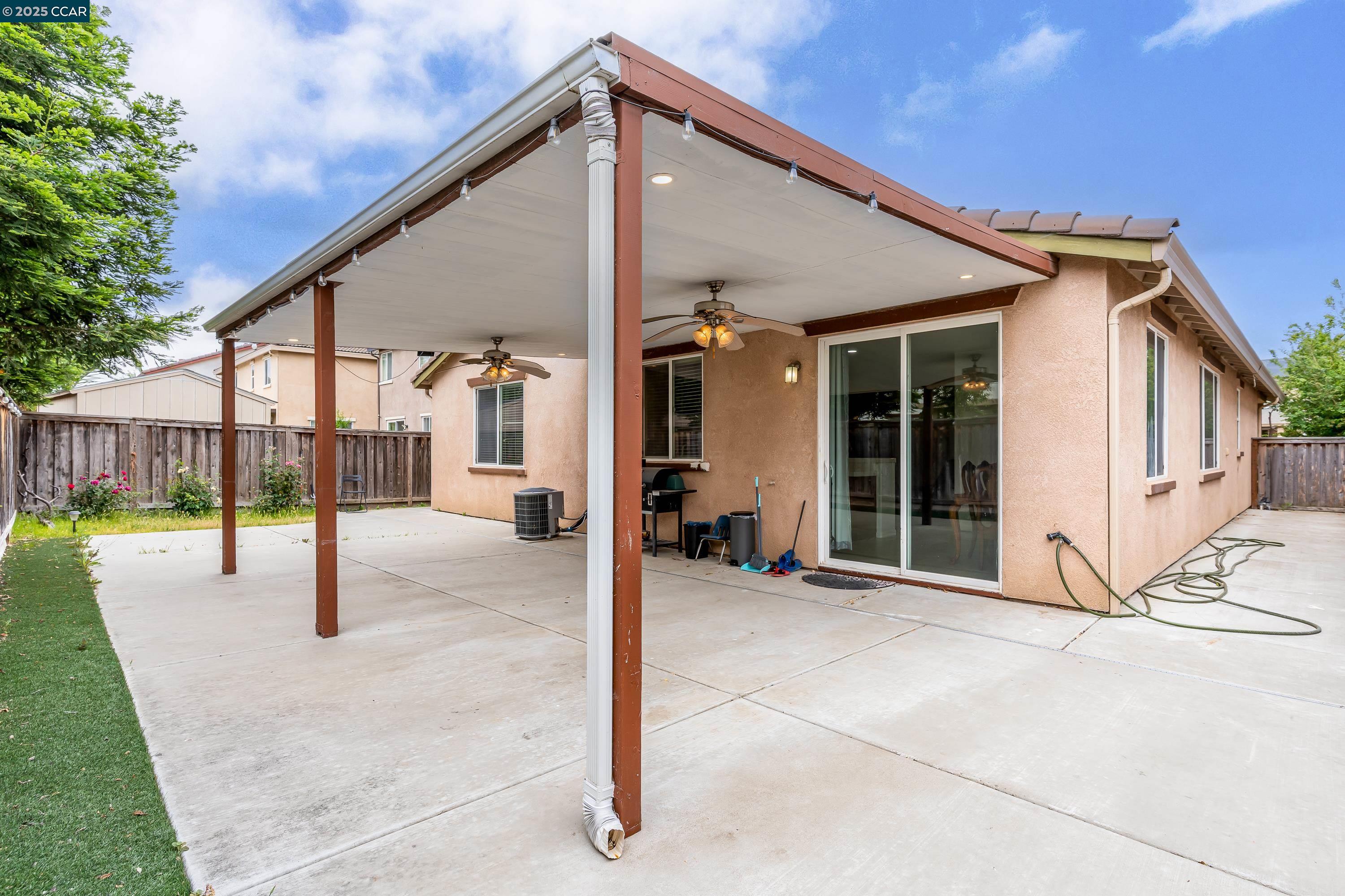 Detail Gallery Image 38 of 42 For 16306 Pony Express Way, Lathrop,  CA 95330 - 3 Beds | 2 Baths