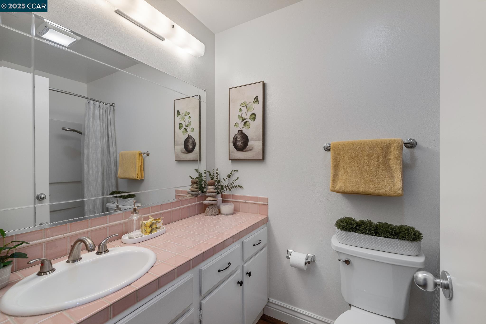 Detail Gallery Image 5 of 26 For 4540 Melody Dr #C,  Concord,  CA 94521 - 2 Beds | 2 Baths