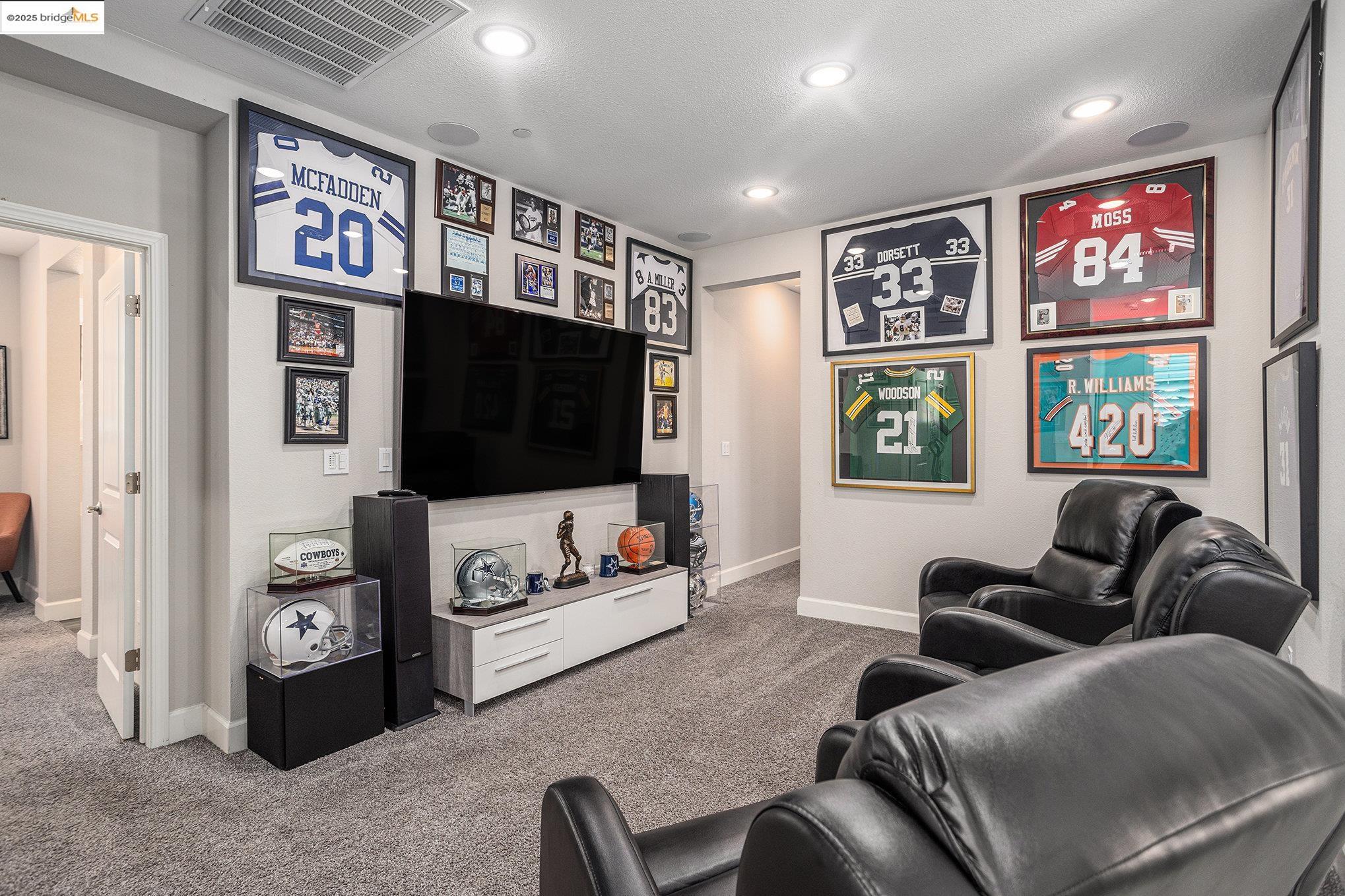Detail Gallery Image 16 of 29 For 1734 Bonnard Way, Lodi,  CA 95242 - 5 Beds | 3/1 Baths