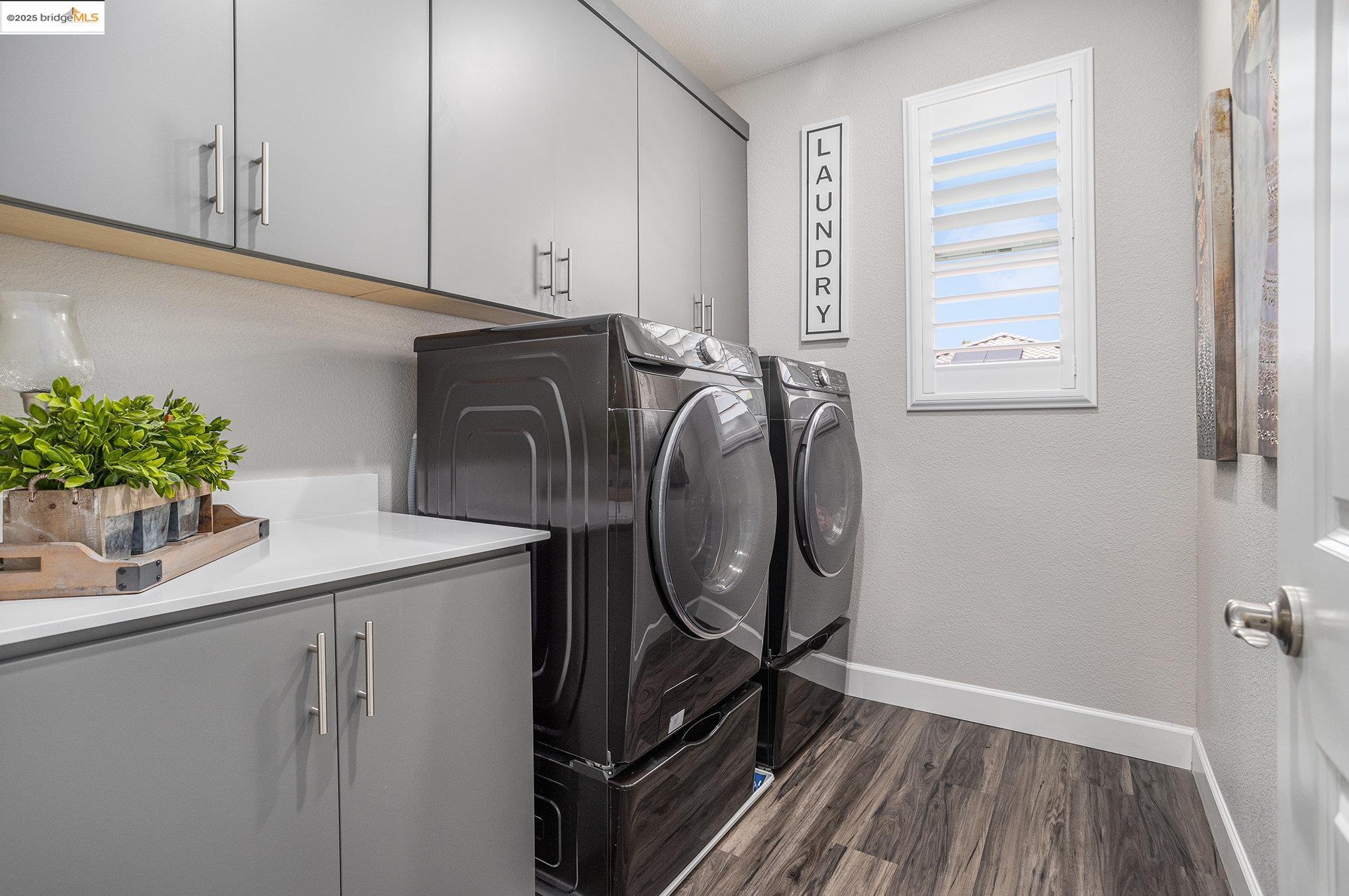 Detail Gallery Image 17 of 29 For 1734 Bonnard Way, Lodi,  CA 95242 - 5 Beds | 3/1 Baths