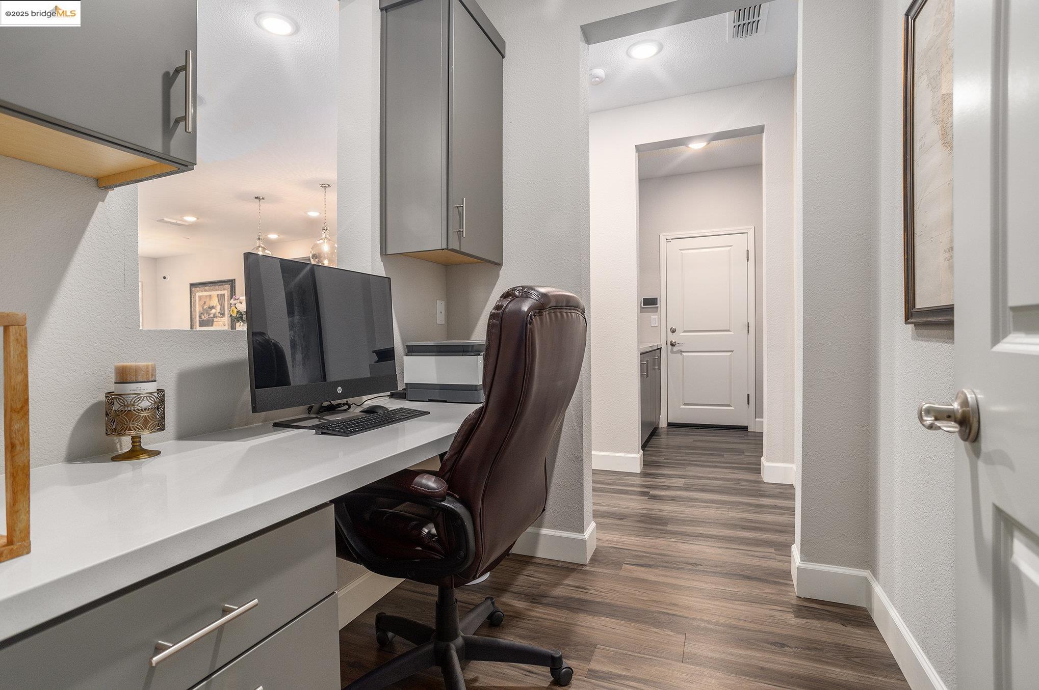 Detail Gallery Image 5 of 29 For 1734 Bonnard Way, Lodi,  CA 95242 - 5 Beds | 3/1 Baths
