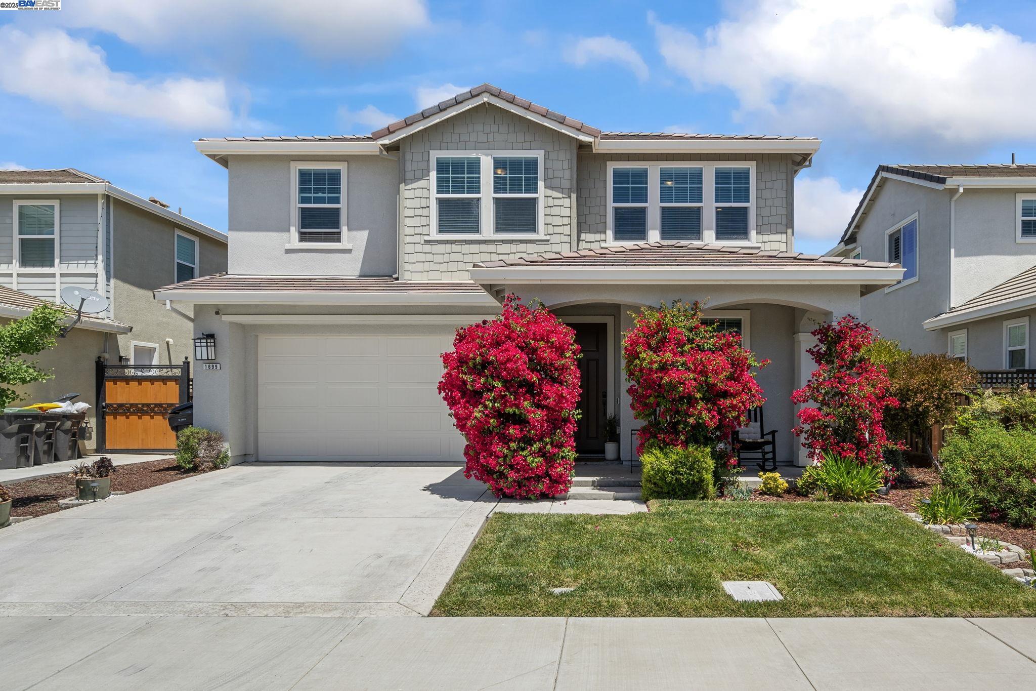 Detail Gallery Image 1 of 54 For 1699 Mulholland Dr, Lathrop,  CA 95330 - 4 Beds | 3 Baths