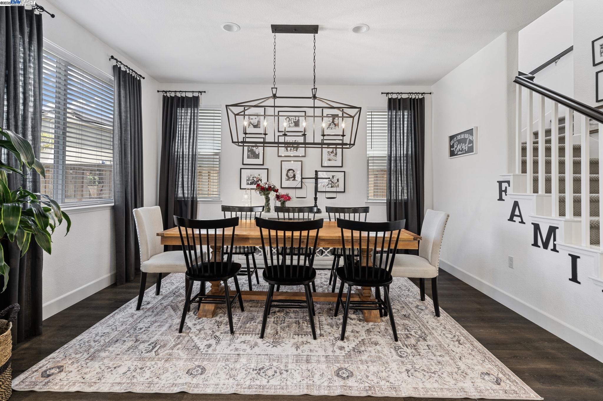 Detail Gallery Image 12 of 54 For 1699 Mulholland Dr, Lathrop,  CA 95330 - 4 Beds | 3 Baths