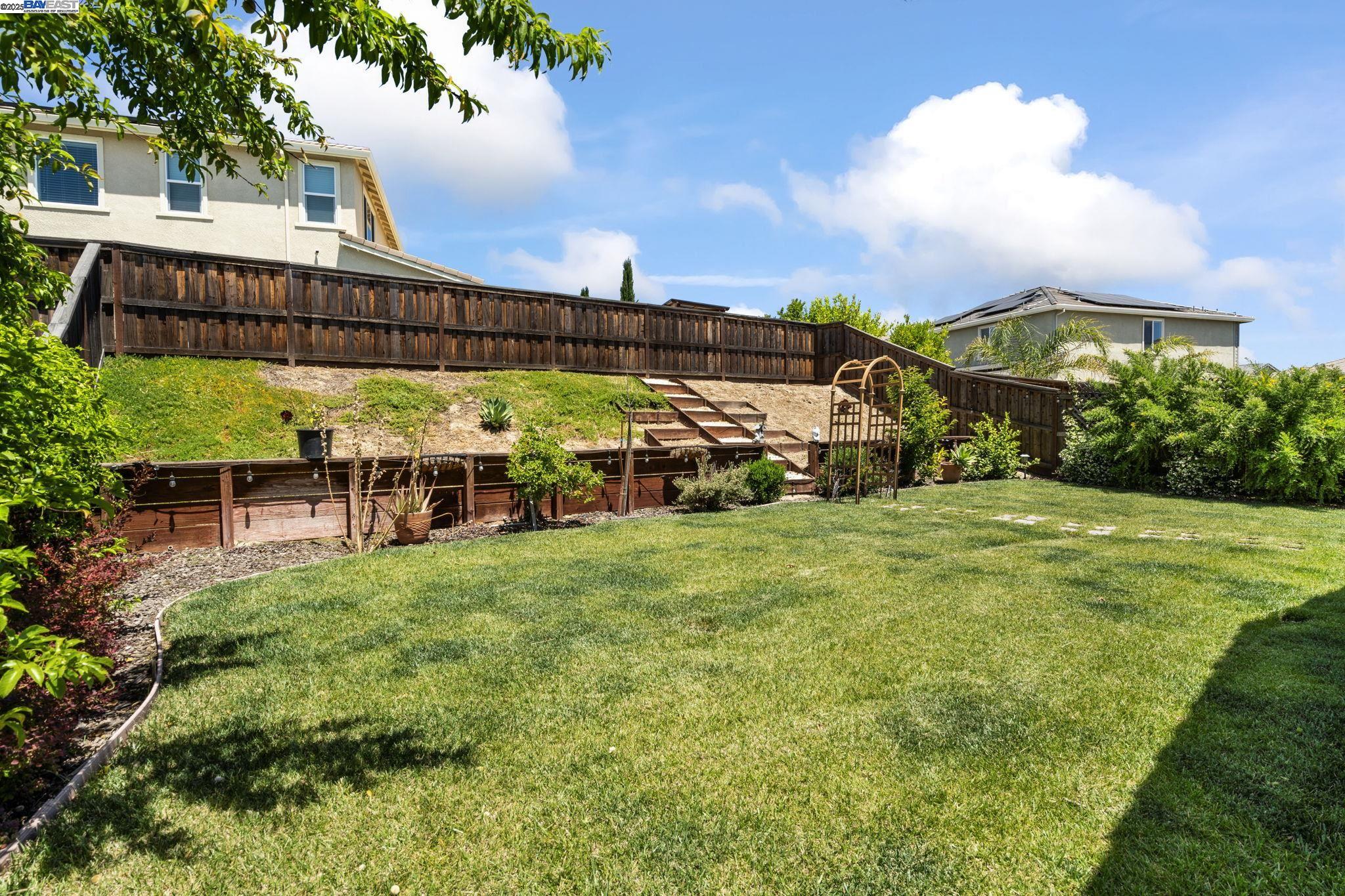 Detail Gallery Image 43 of 54 For 1699 Mulholland Dr, Lathrop,  CA 95330 - 4 Beds | 3 Baths