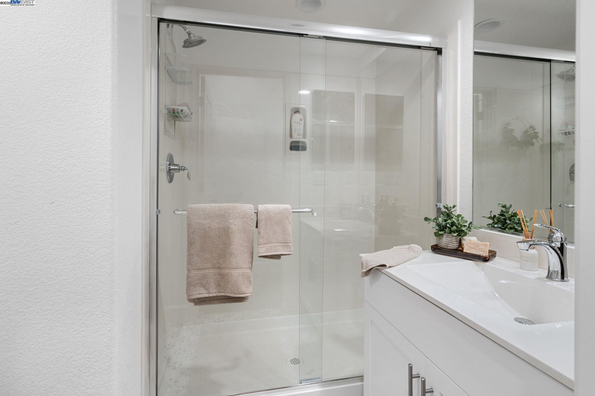 Detail Gallery Image 8 of 54 For 1699 Mulholland Dr, Lathrop,  CA 95330 - 4 Beds | 3 Baths