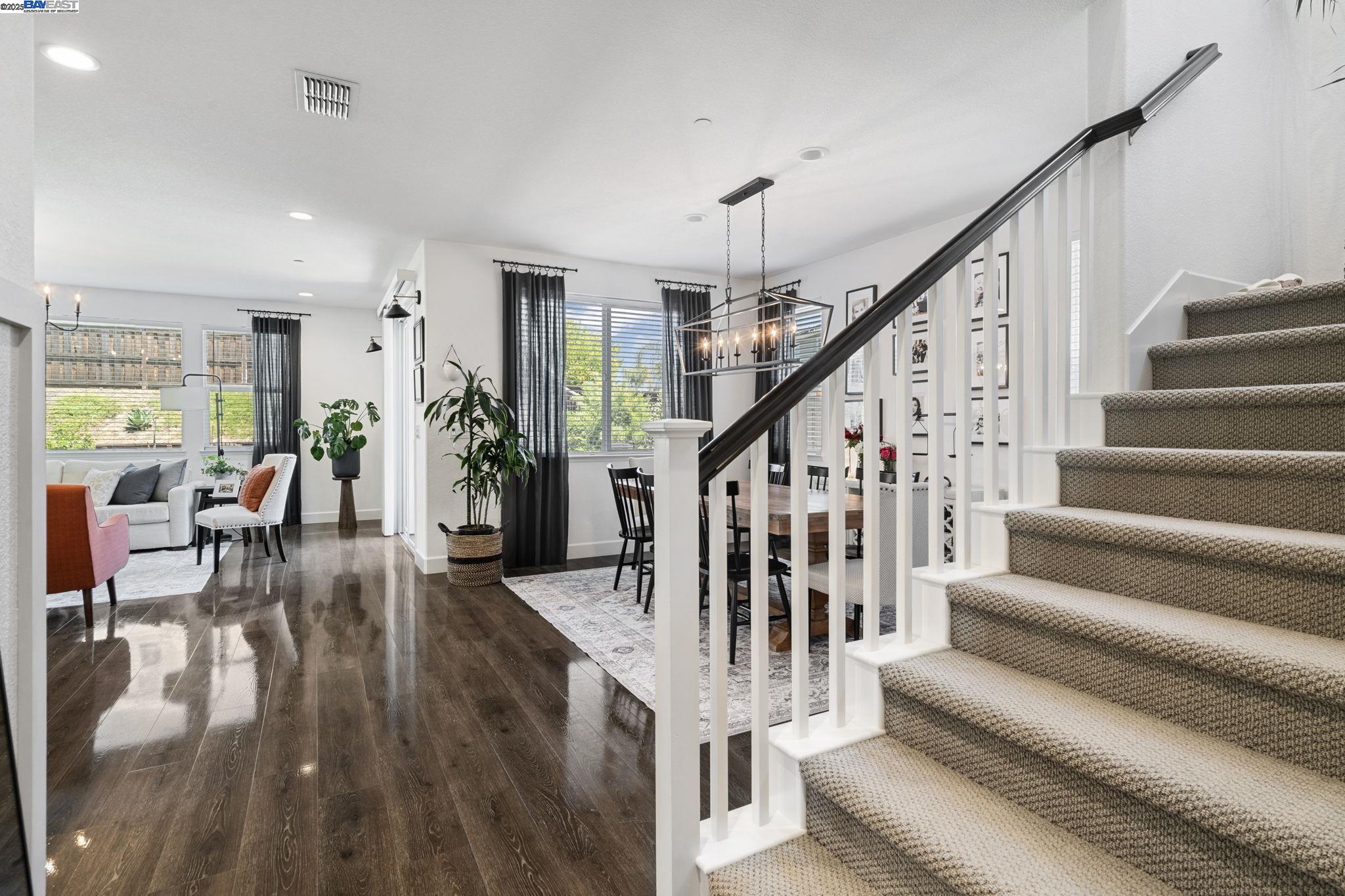 Detail Gallery Image 9 of 54 For 1699 Mulholland Dr, Lathrop,  CA 95330 - 4 Beds | 3 Baths