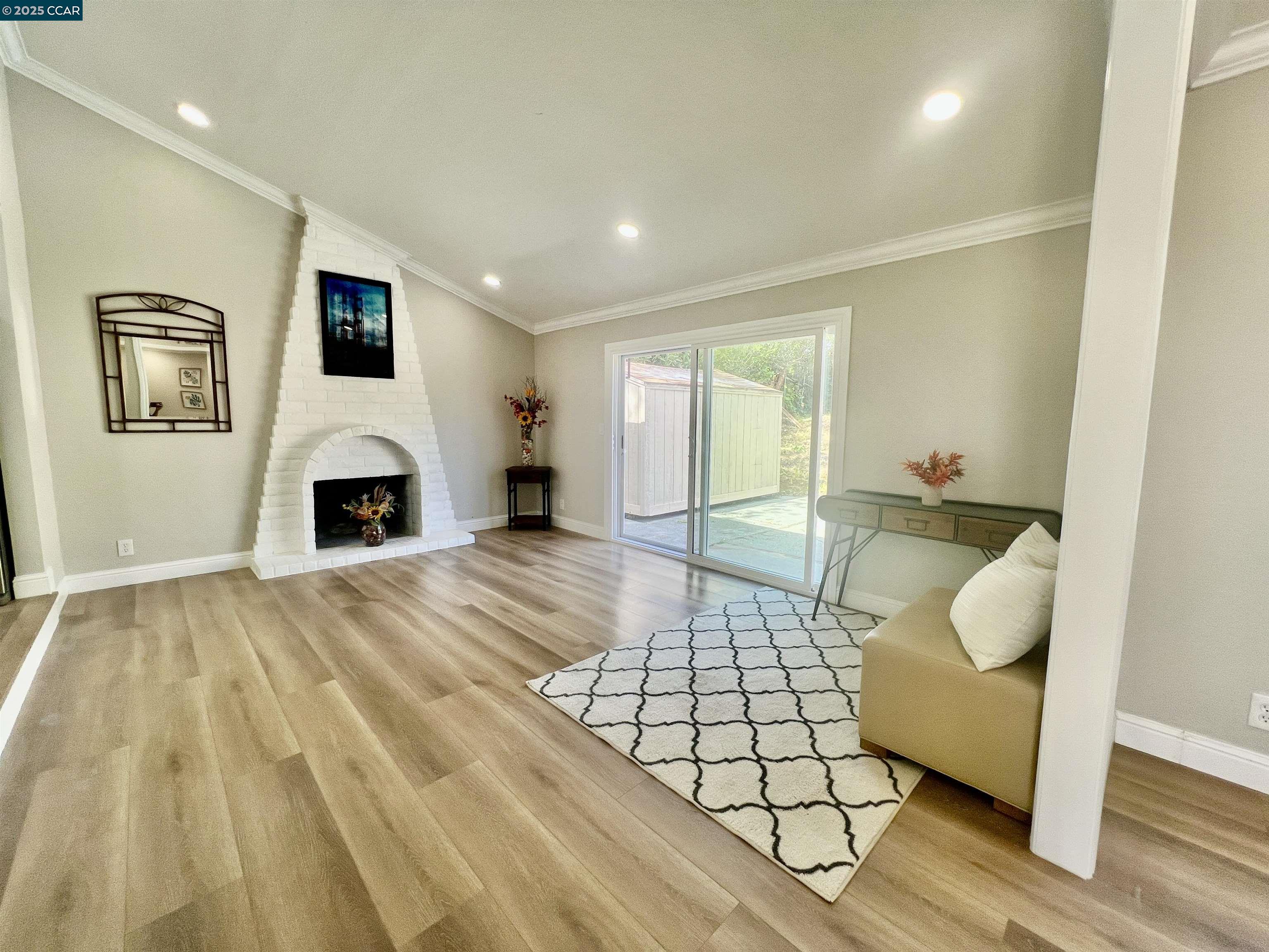 Detail Gallery Image 18 of 60 For 124 Fuschia Ct, Martinez,  CA 94553 - 4 Beds | 2 Baths