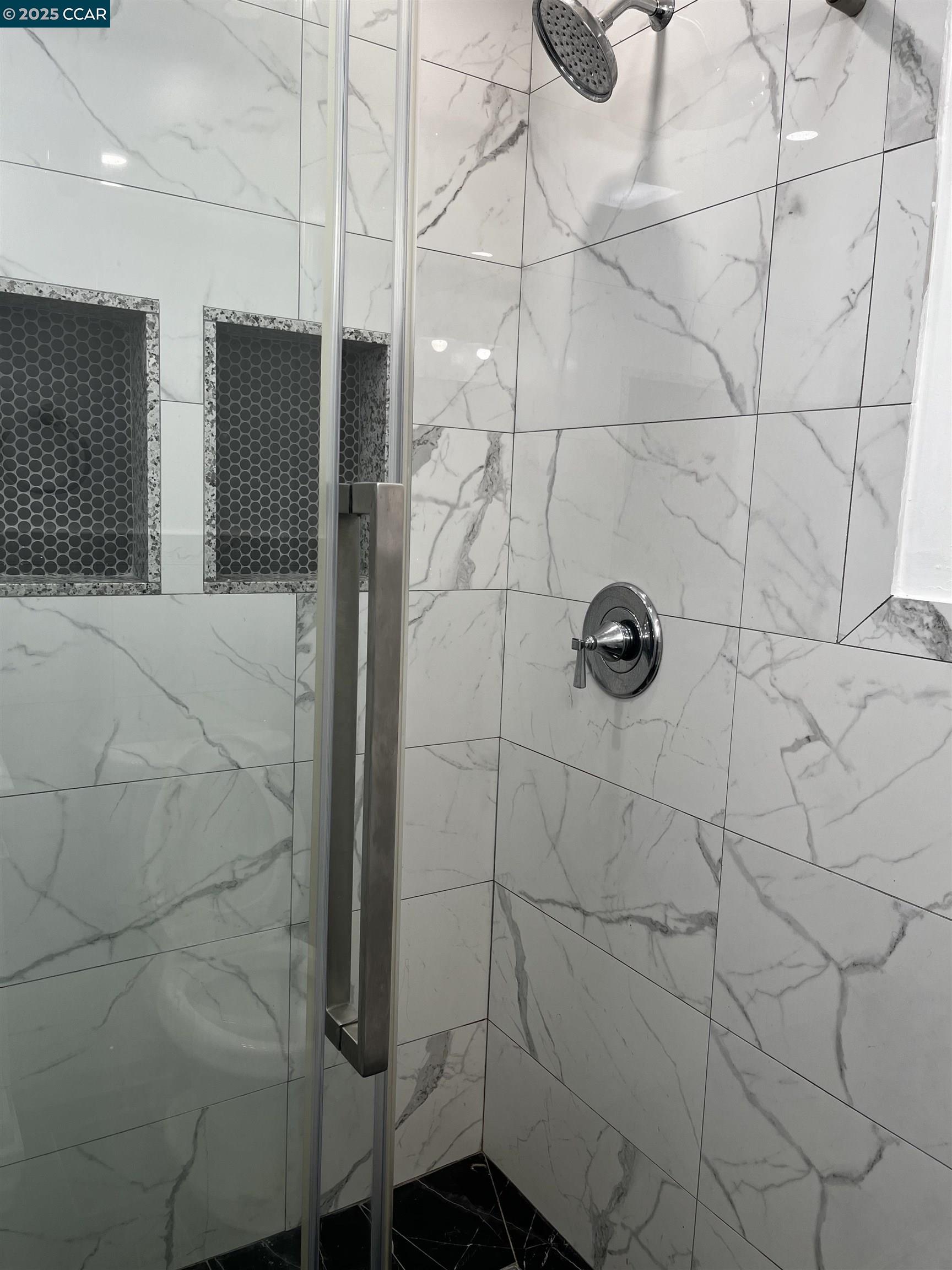 Detail Gallery Image 6 of 10 For 320 Maine Ave, Richmond,  CA 94804 - – Beds | – Baths