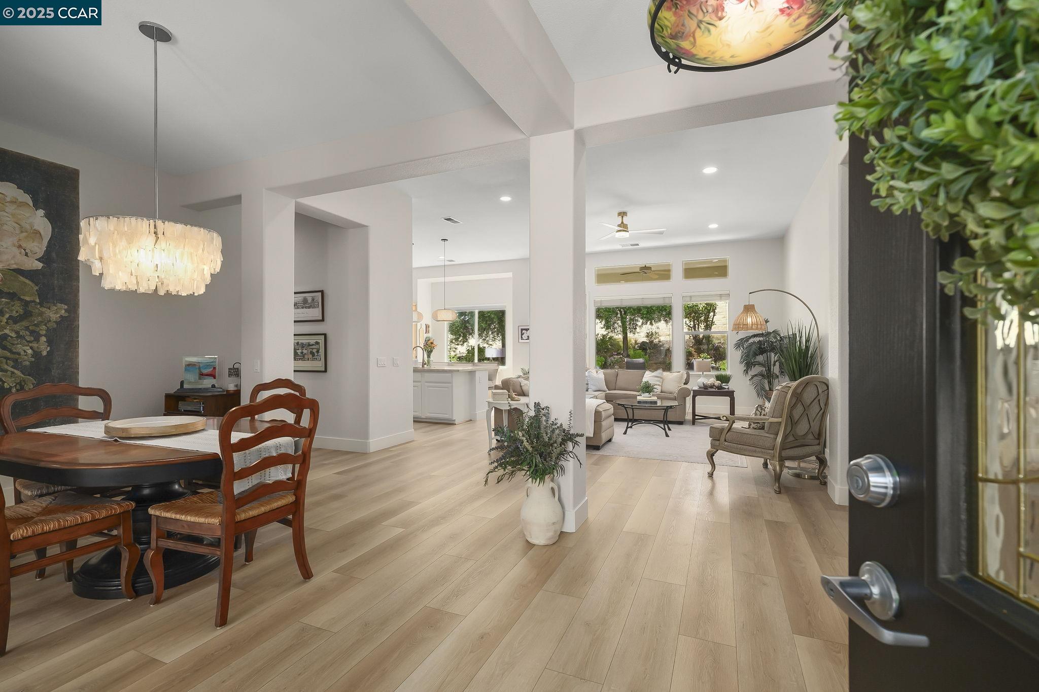 Detail Gallery Image 9 of 39 For 346 Gladstone Dr, Brentwood,  CA 94513 - 3 Beds | 2/1 Baths