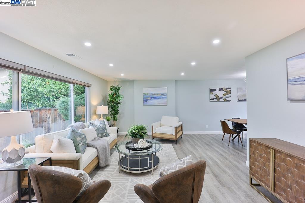 Detail Gallery Image 12 of 56 For 294 Rosado Rd, Fremont,  CA 94539 - 4 Beds | 2/1 Baths