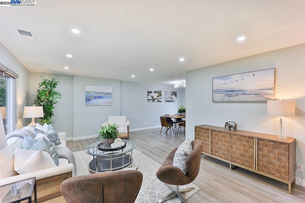 Detail Gallery Image 13 of 56 For 294 Rosado Rd, Fremont,  CA 94539 - 4 Beds | 2/1 Baths
