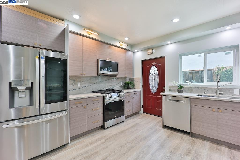 Detail Gallery Image 19 of 56 For 294 Rosado Rd, Fremont,  CA 94539 - 4 Beds | 2/1 Baths