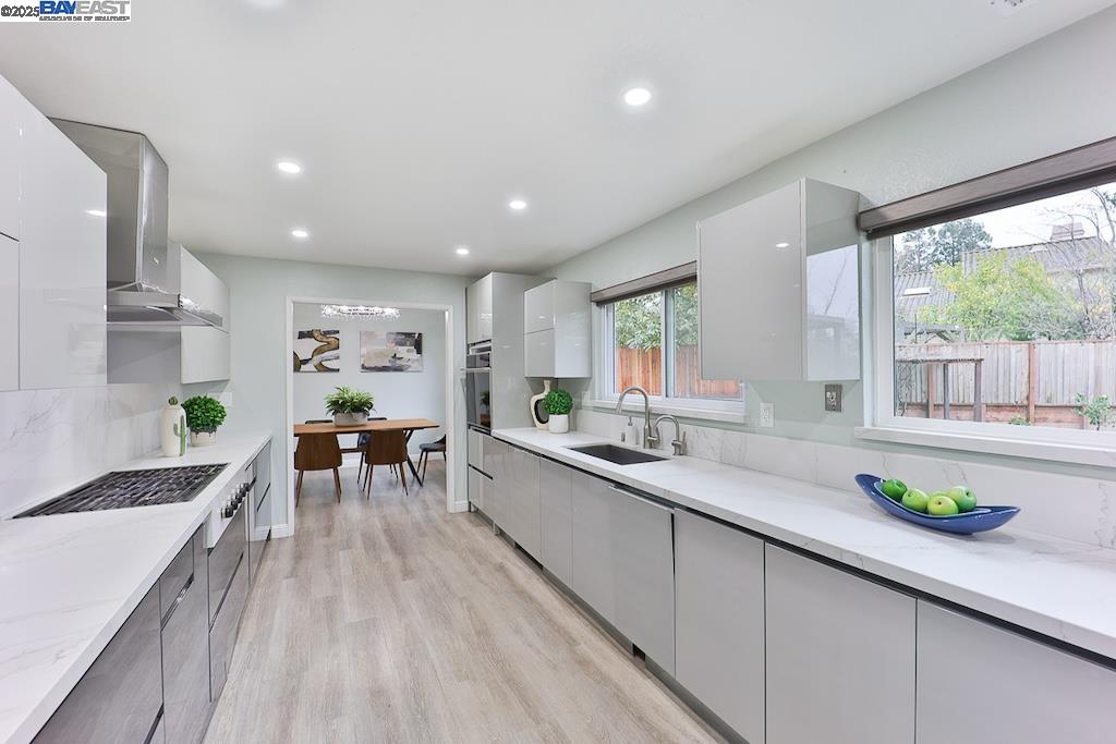Detail Gallery Image 4 of 56 For 294 Rosado Rd, Fremont,  CA 94539 - 4 Beds | 2/1 Baths