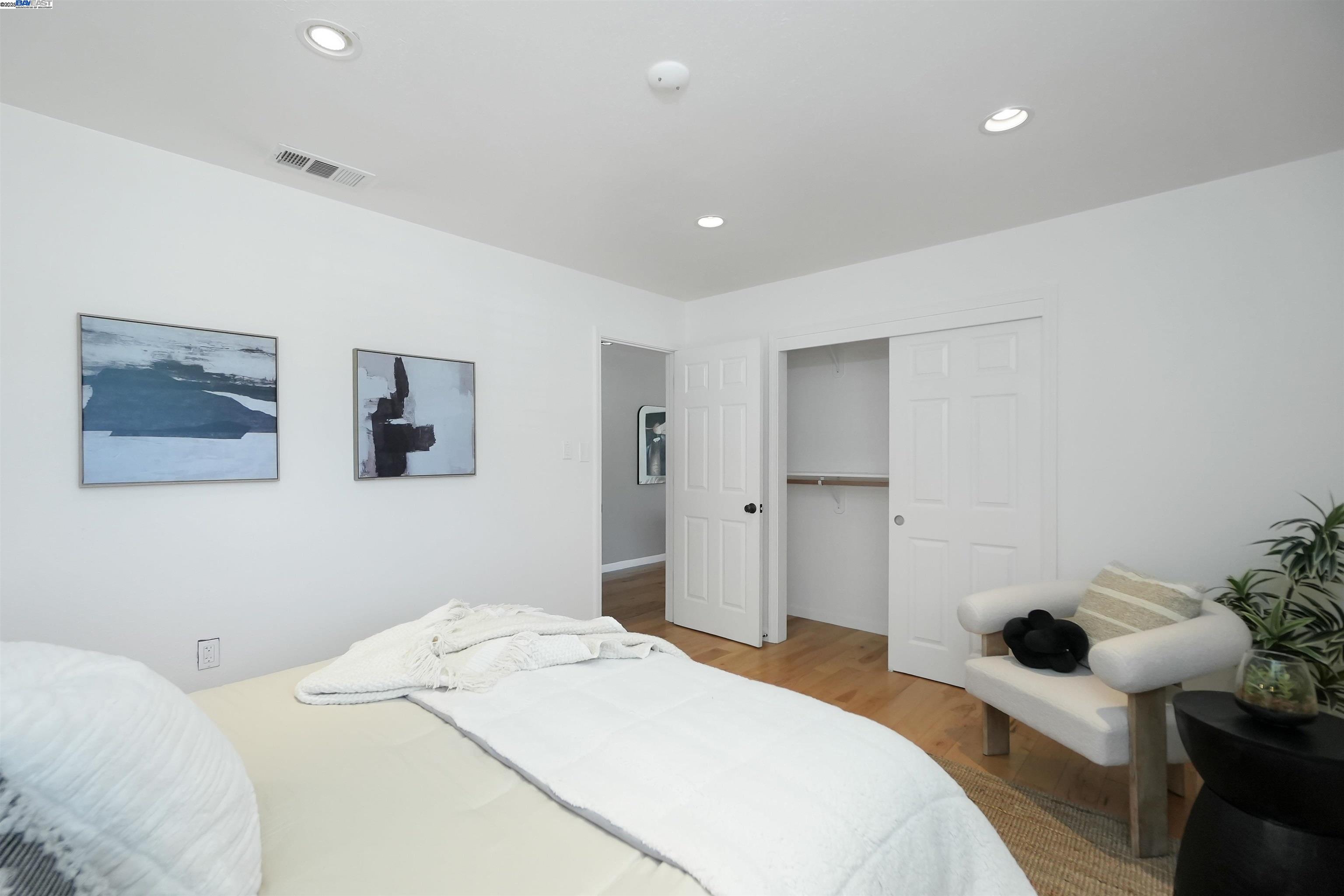 Detail Gallery Image 21 of 43 For 17233 via La Jolla, San Lorenzo,  CA 94580 - 3 Beds | 2 Baths
