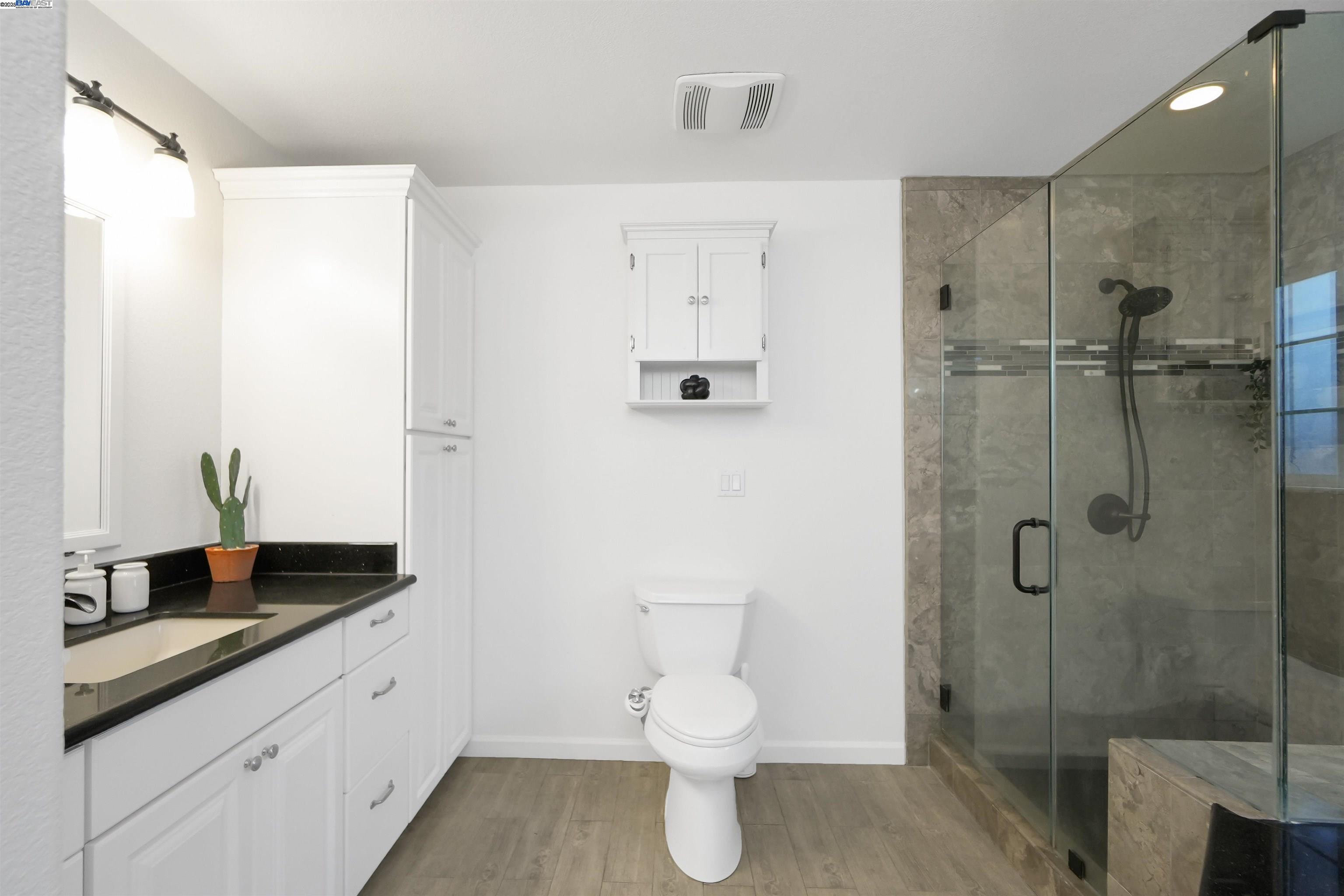 Detail Gallery Image 28 of 43 For 17233 via La Jolla, San Lorenzo,  CA 94580 - 3 Beds | 2 Baths