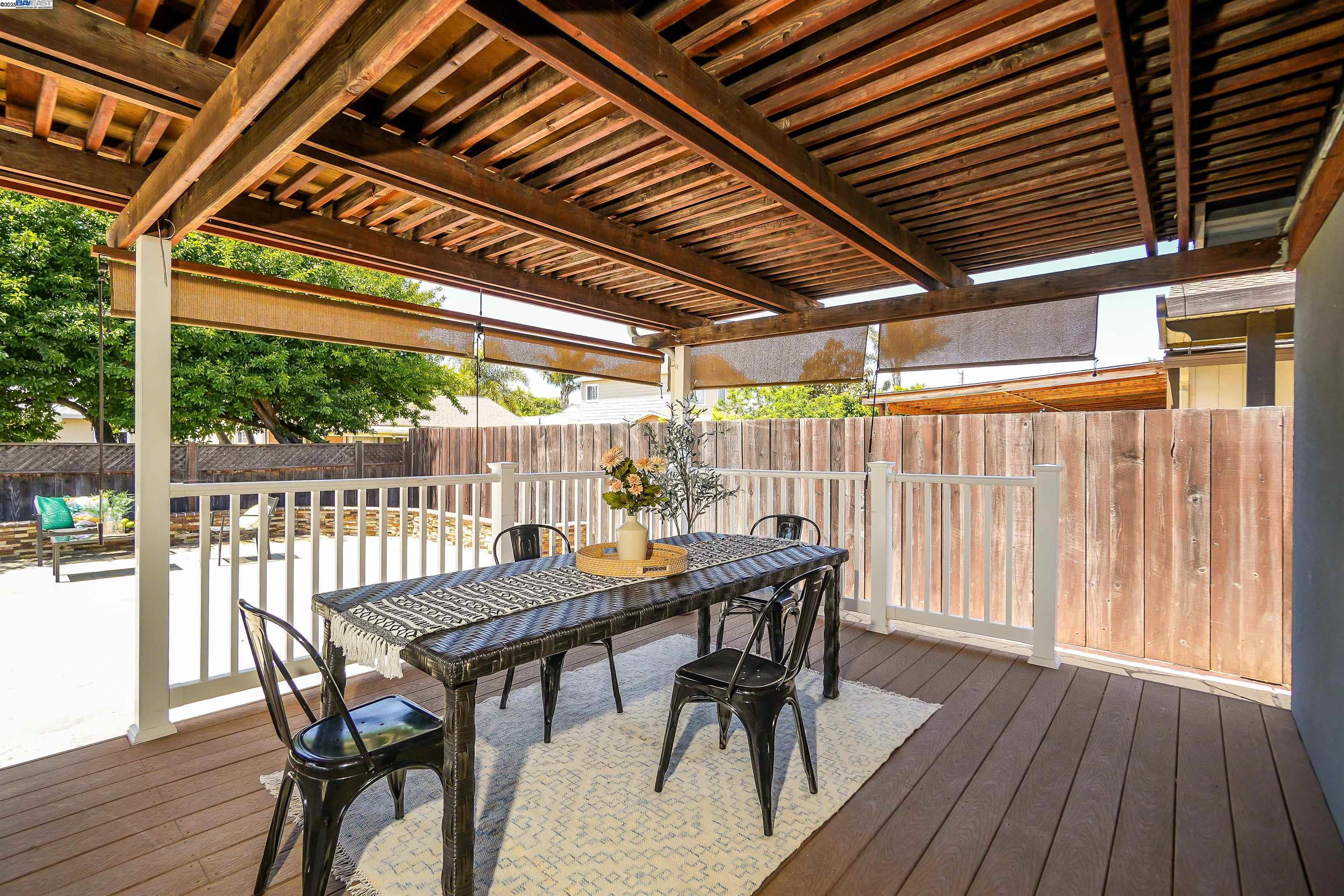 Detail Gallery Image 31 of 43 For 17233 via La Jolla, San Lorenzo,  CA 94580 - 3 Beds | 2 Baths