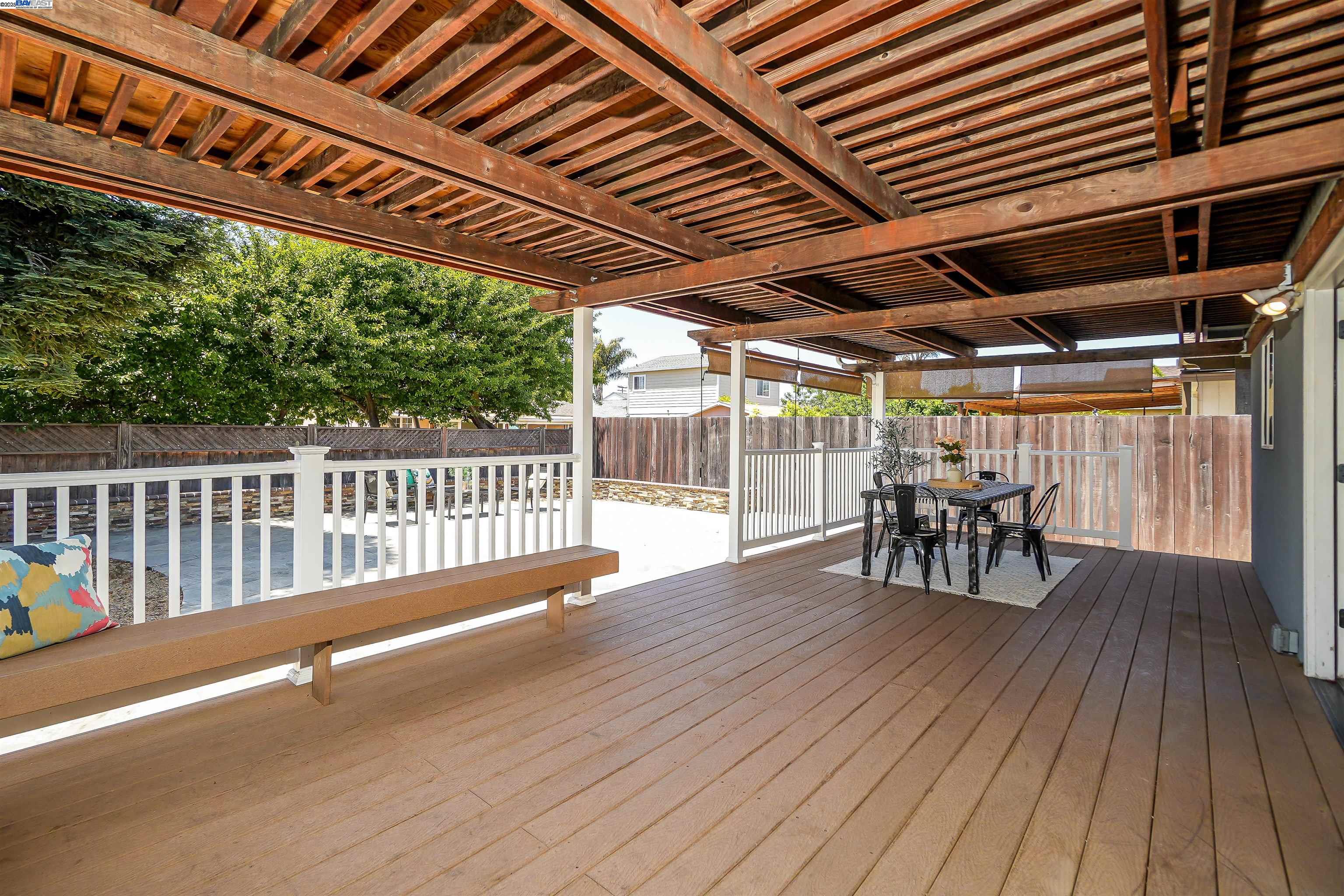 Detail Gallery Image 33 of 43 For 17233 via La Jolla, San Lorenzo,  CA 94580 - 3 Beds | 2 Baths