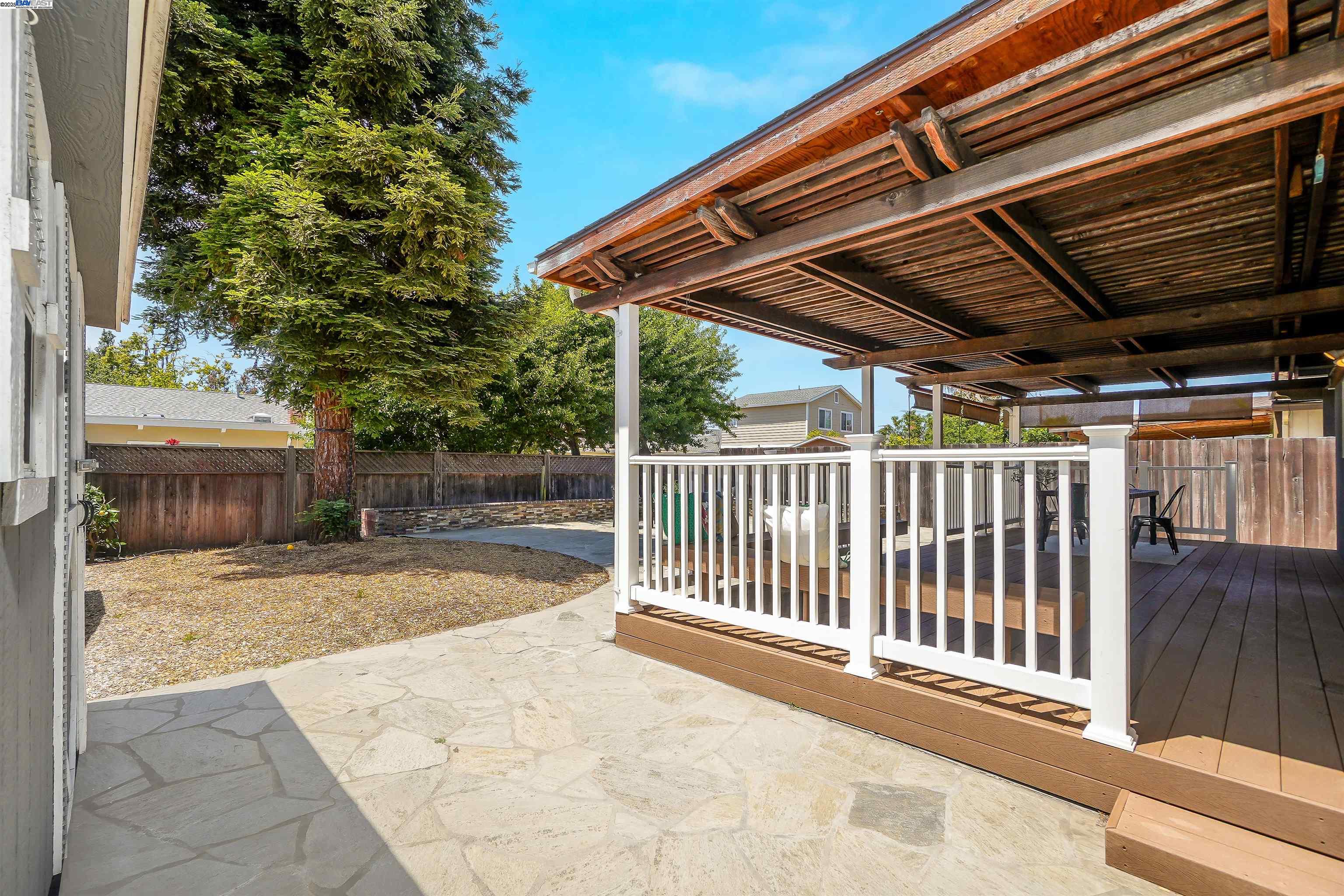 Detail Gallery Image 35 of 43 For 17233 via La Jolla, San Lorenzo,  CA 94580 - 3 Beds | 2 Baths