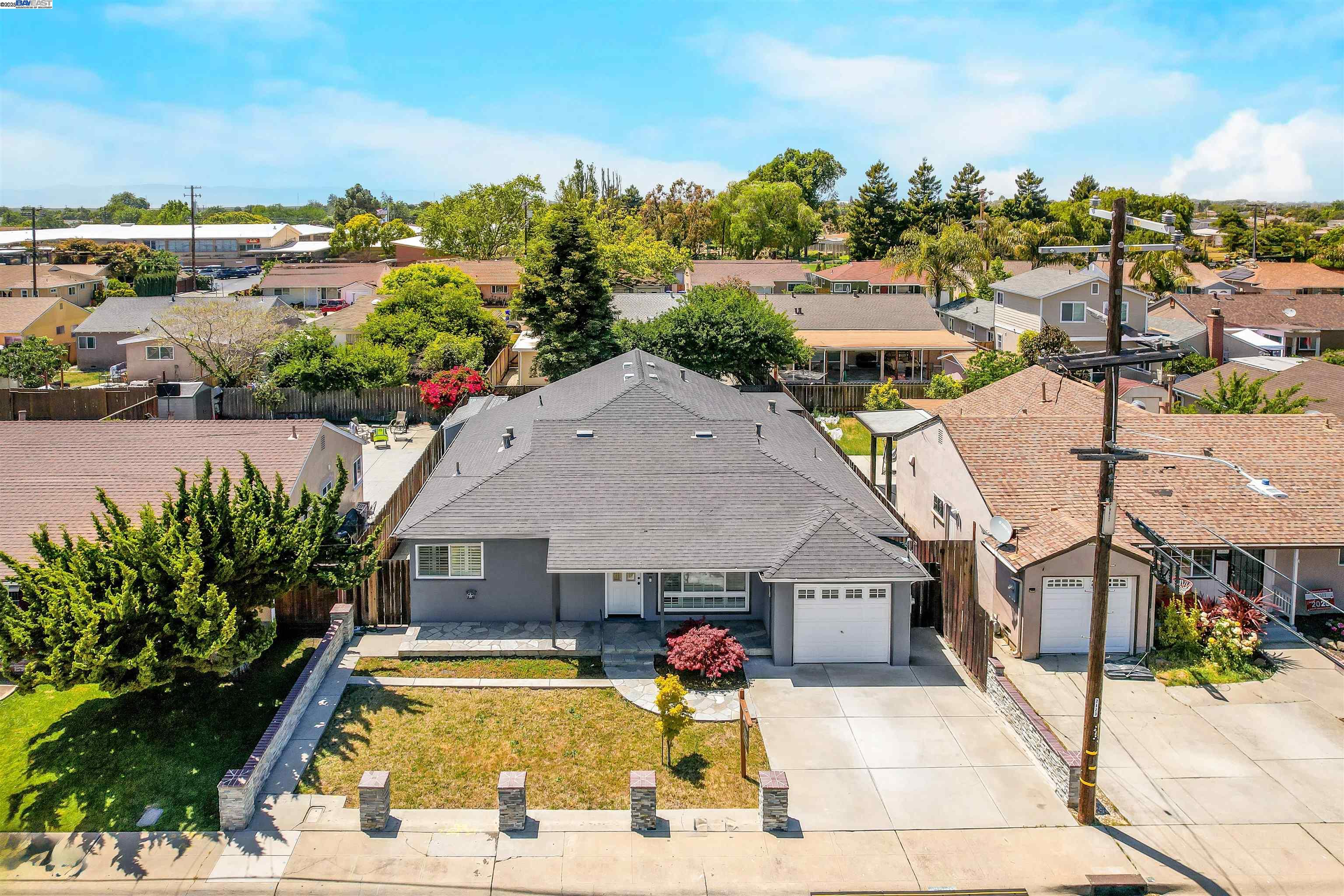 Detail Gallery Image 43 of 43 For 17233 via La Jolla, San Lorenzo,  CA 94580 - 3 Beds | 2 Baths
