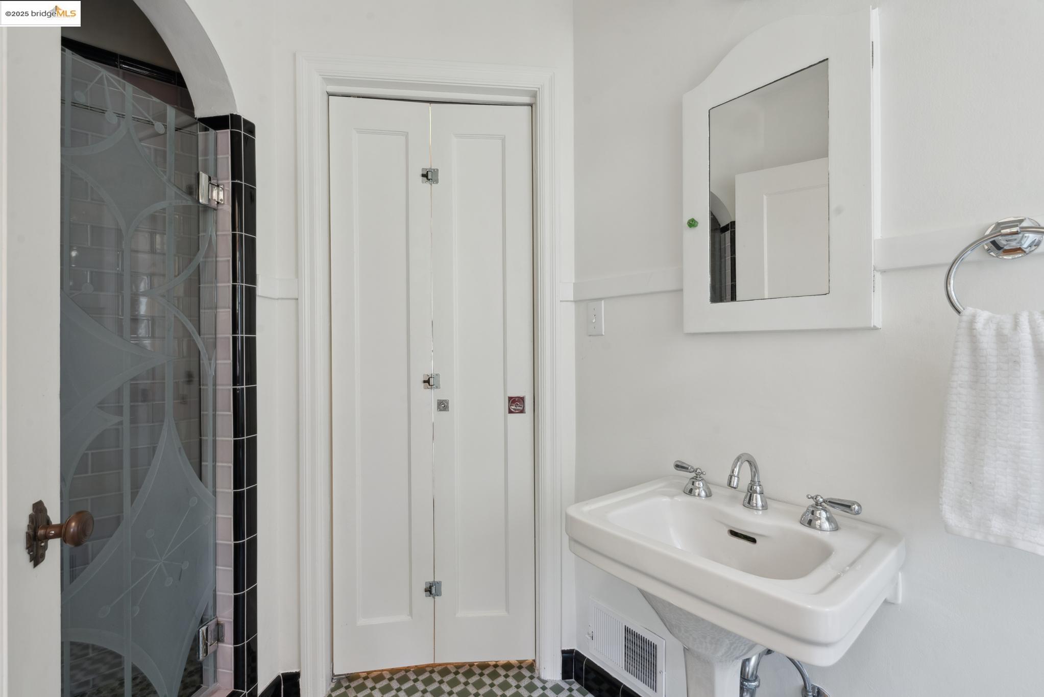 Detail Gallery Image 35 of 60 For 774 Spruce St, Berkeley,  CA 94707 - 3 Beds | 2 Baths