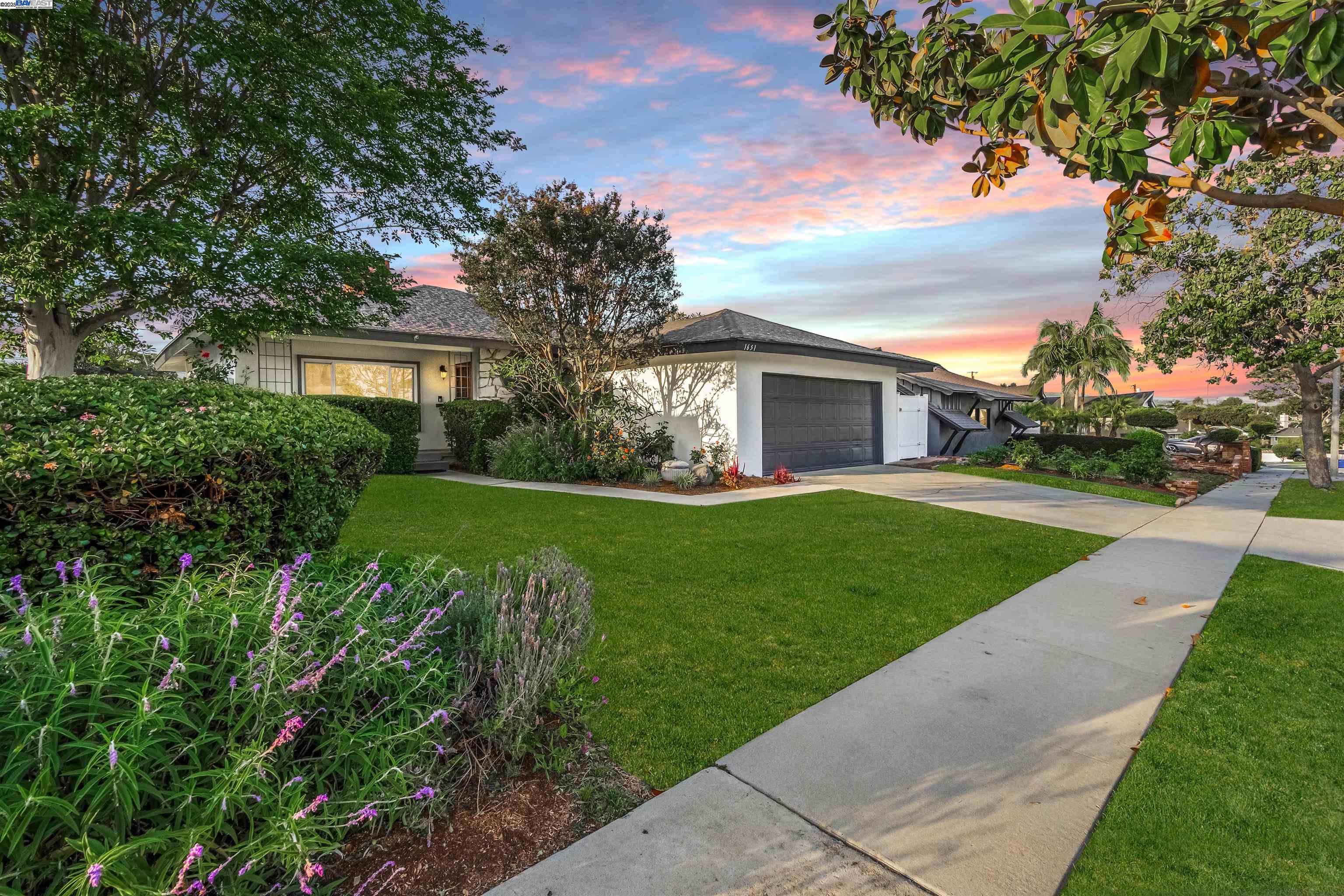 Detail Gallery Image 1 of 39 For 1651 W El Portal Dr, La Habra,  CA 90631 - 3 Beds | 2 Baths