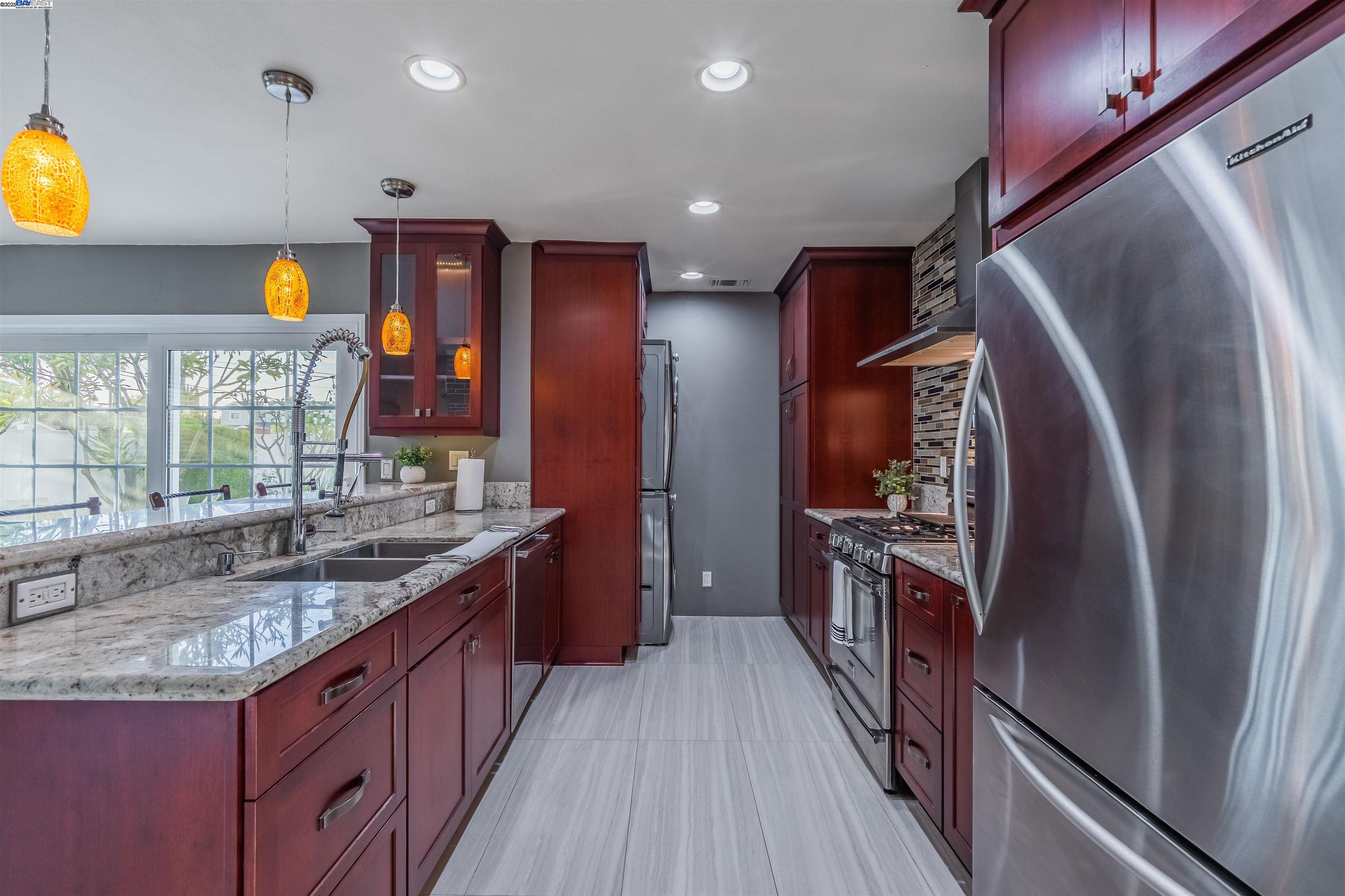 Detail Gallery Image 12 of 39 For 1651 W El Portal Dr, La Habra,  CA 90631 - 3 Beds | 2 Baths