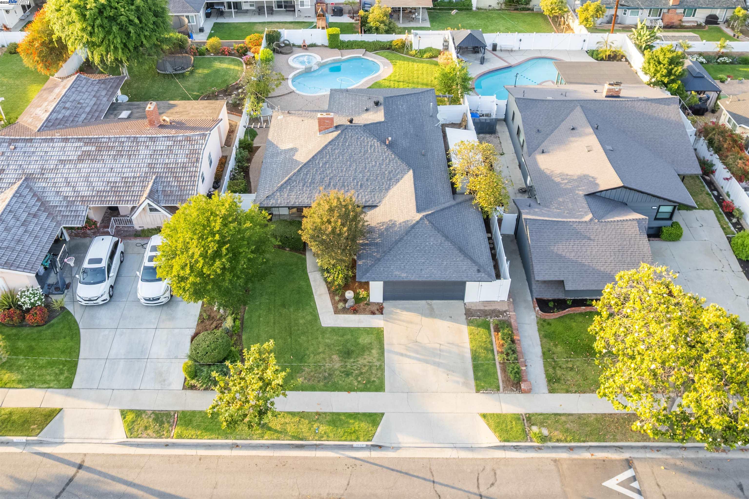 Detail Gallery Image 3 of 39 For 1651 W El Portal Dr, La Habra,  CA 90631 - 3 Beds | 2 Baths