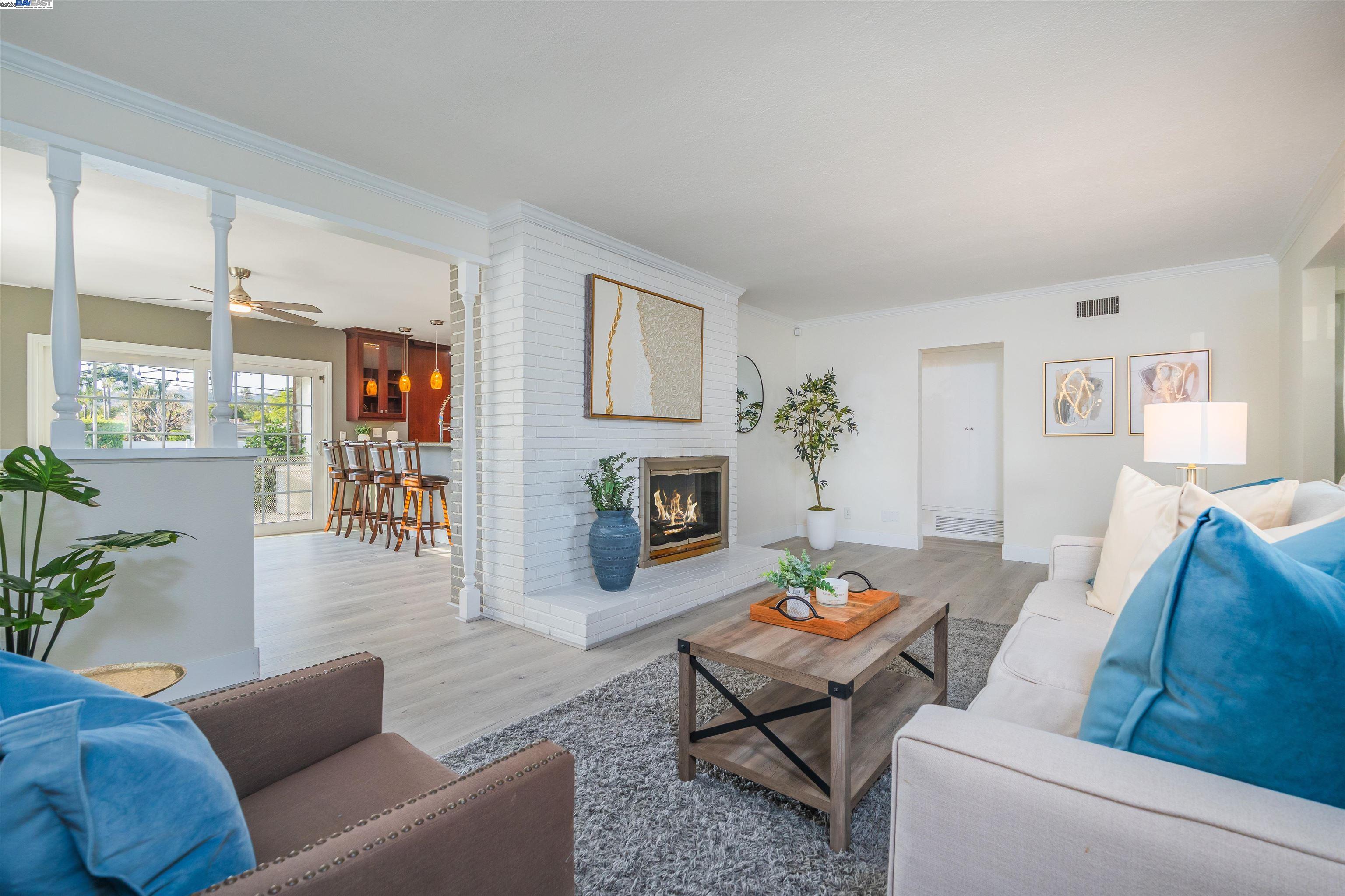 Detail Gallery Image 9 of 39 For 1651 W El Portal Dr, La Habra,  CA 90631 - 3 Beds | 2 Baths