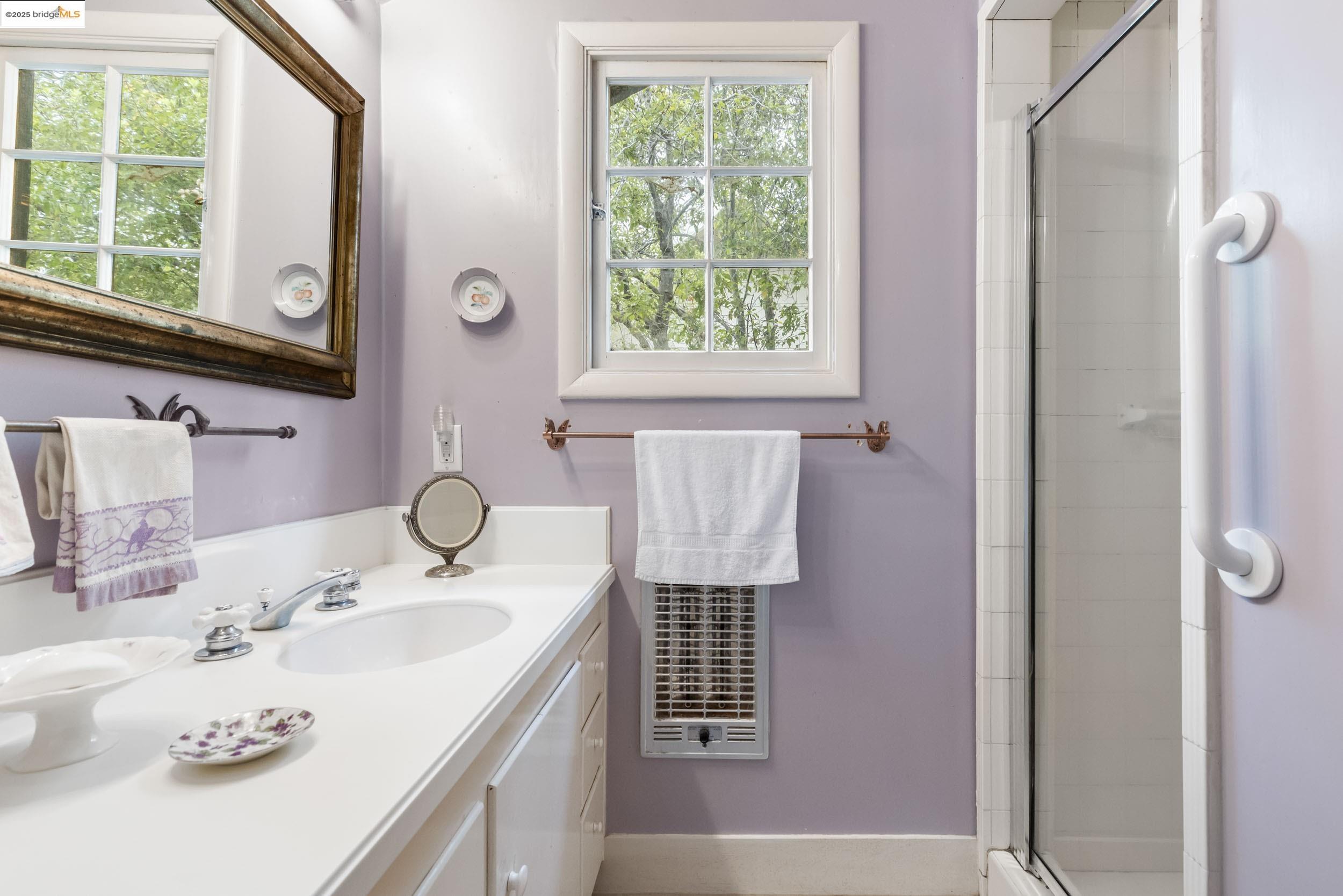 Detail Gallery Image 24 of 33 For 108 Bonita Ave, Piedmont,  CA 94611 - 4 Beds | 3 Baths