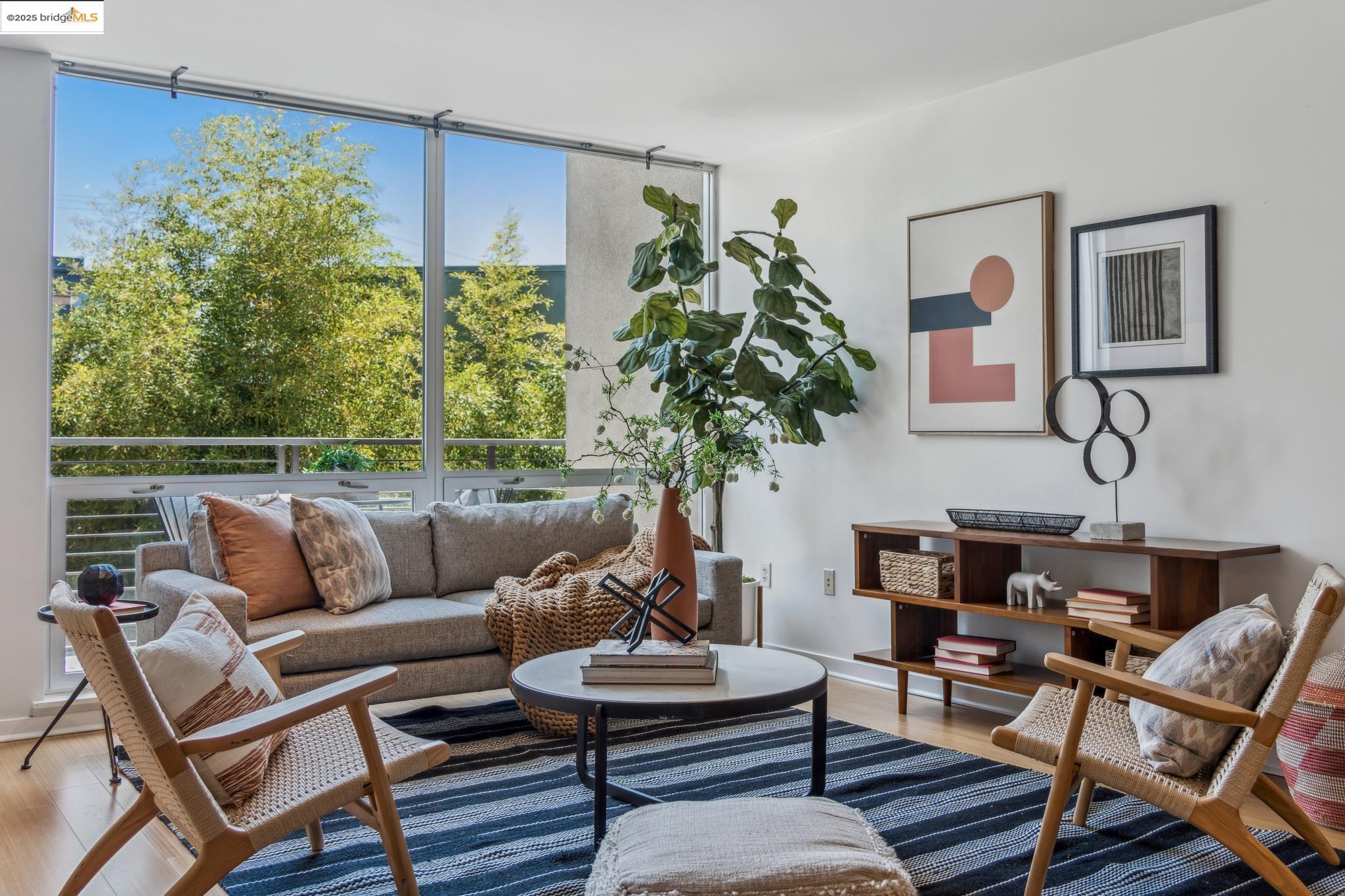 Detail Gallery Image 22 of 60 For 1007 41st Street #422,  Oakland,  CA 94608-3777 - 2 Beds | 1/1 Baths