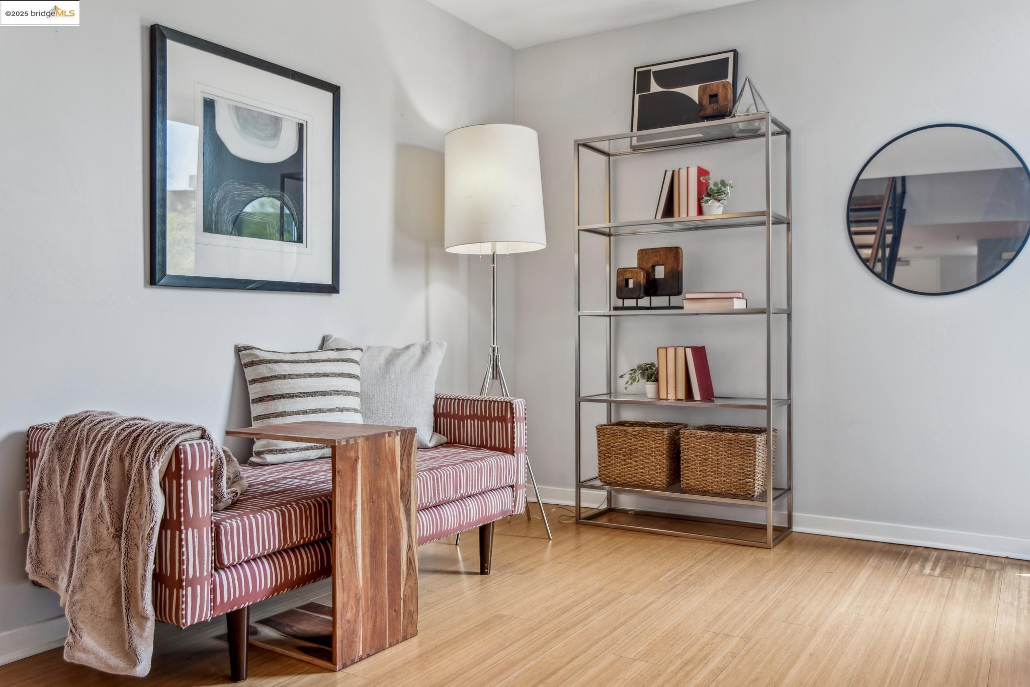 Detail Gallery Image 33 of 60 For 1007 41st Street #422,  Oakland,  CA 94608-3777 - 2 Beds | 1/1 Baths