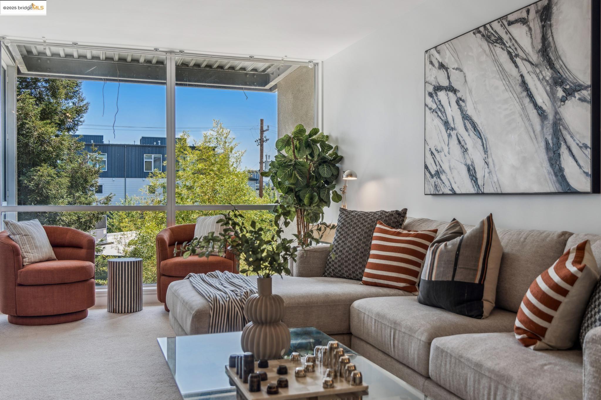 Detail Gallery Image 43 of 60 For 1007 41st Street #422,  Oakland,  CA 94608-3777 - 2 Beds | 1/1 Baths