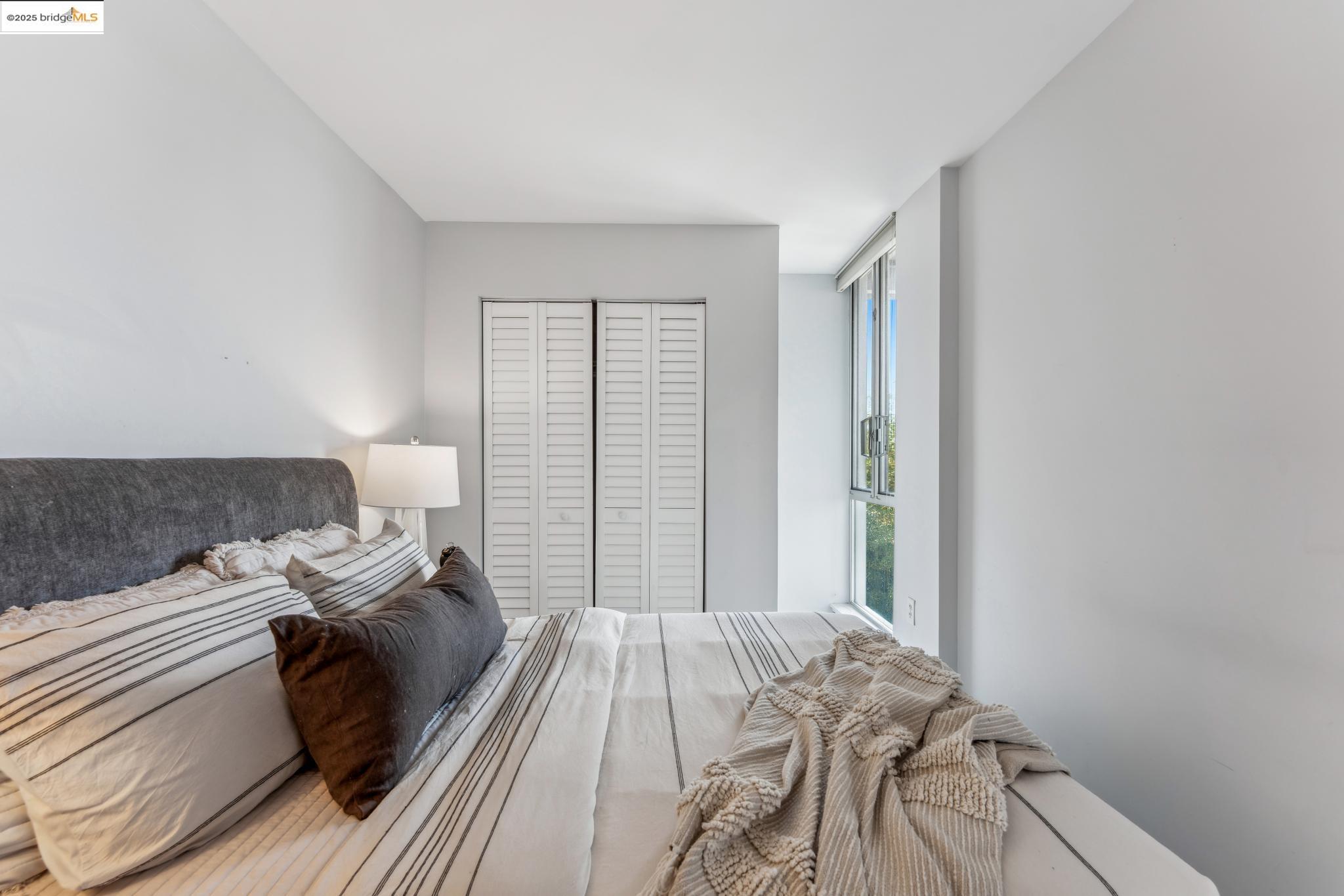 Detail Gallery Image 51 of 60 For 1007 41st Street #422,  Oakland,  CA 94608-3777 - 2 Beds | 1/1 Baths