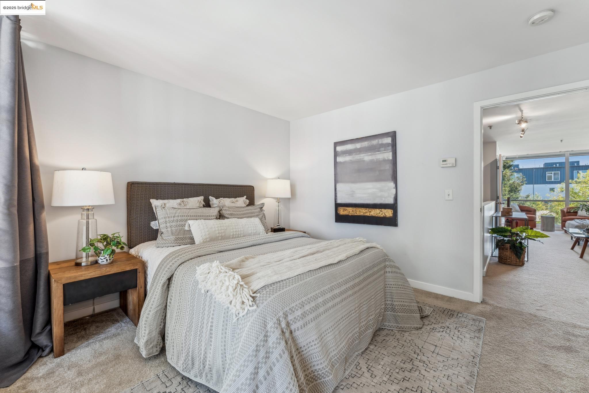 Detail Gallery Image 55 of 60 For 1007 41st Street #422,  Oakland,  CA 94608-3777 - 2 Beds | 1/1 Baths