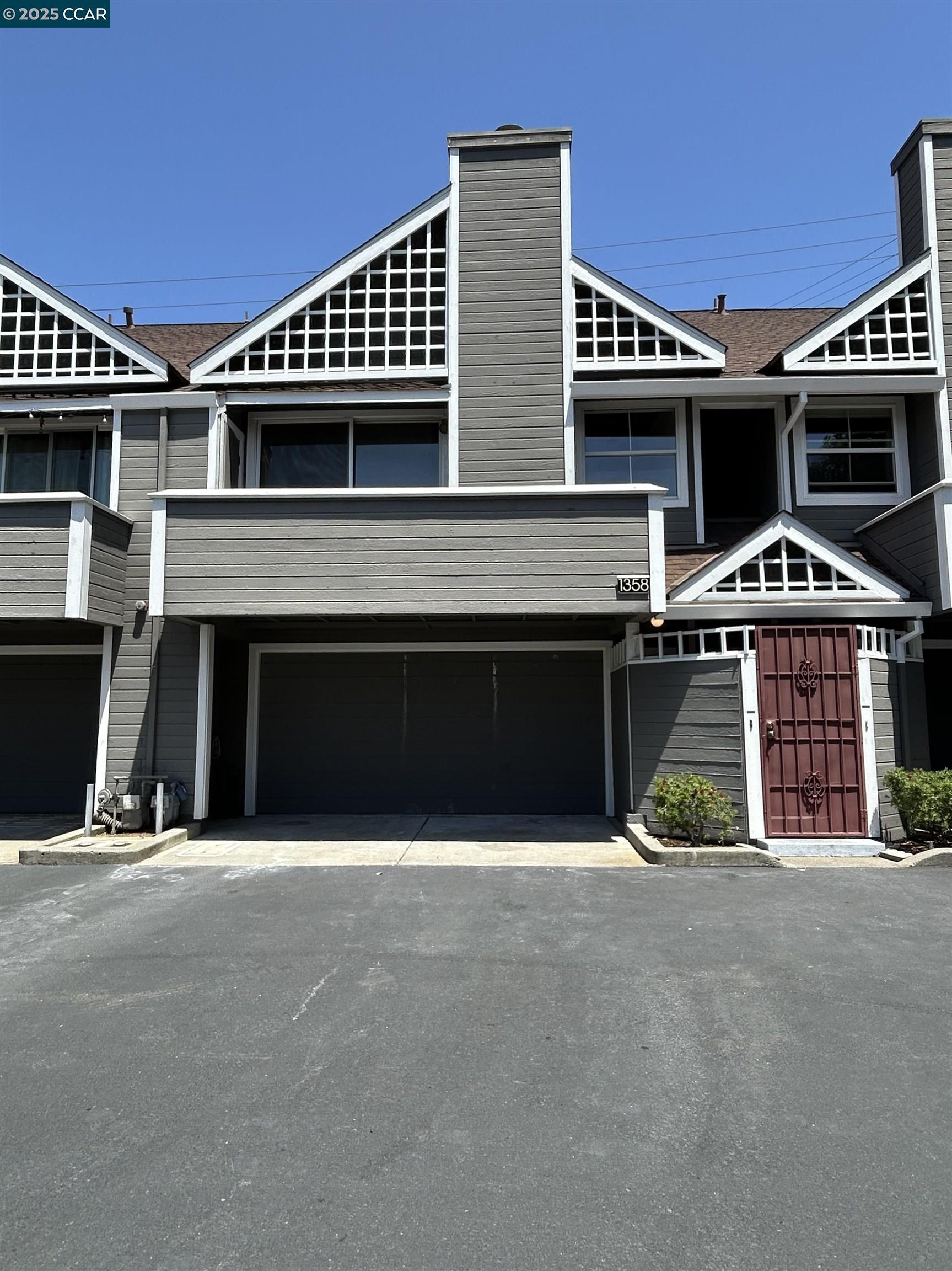 Detail Gallery Image 1 of 23 For 1358 E 7th St., Benicia,  CA 94510 - 2 Beds | 2/1 Baths