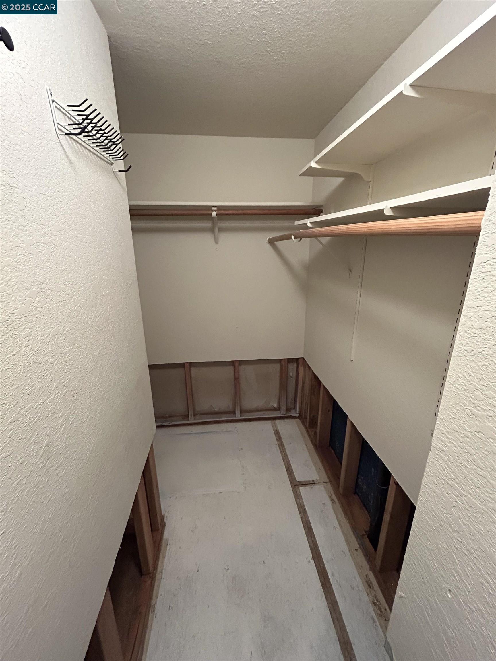 Detail Gallery Image 16 of 23 For 1358 E 7th St., Benicia,  CA 94510 - 2 Beds | 2/1 Baths